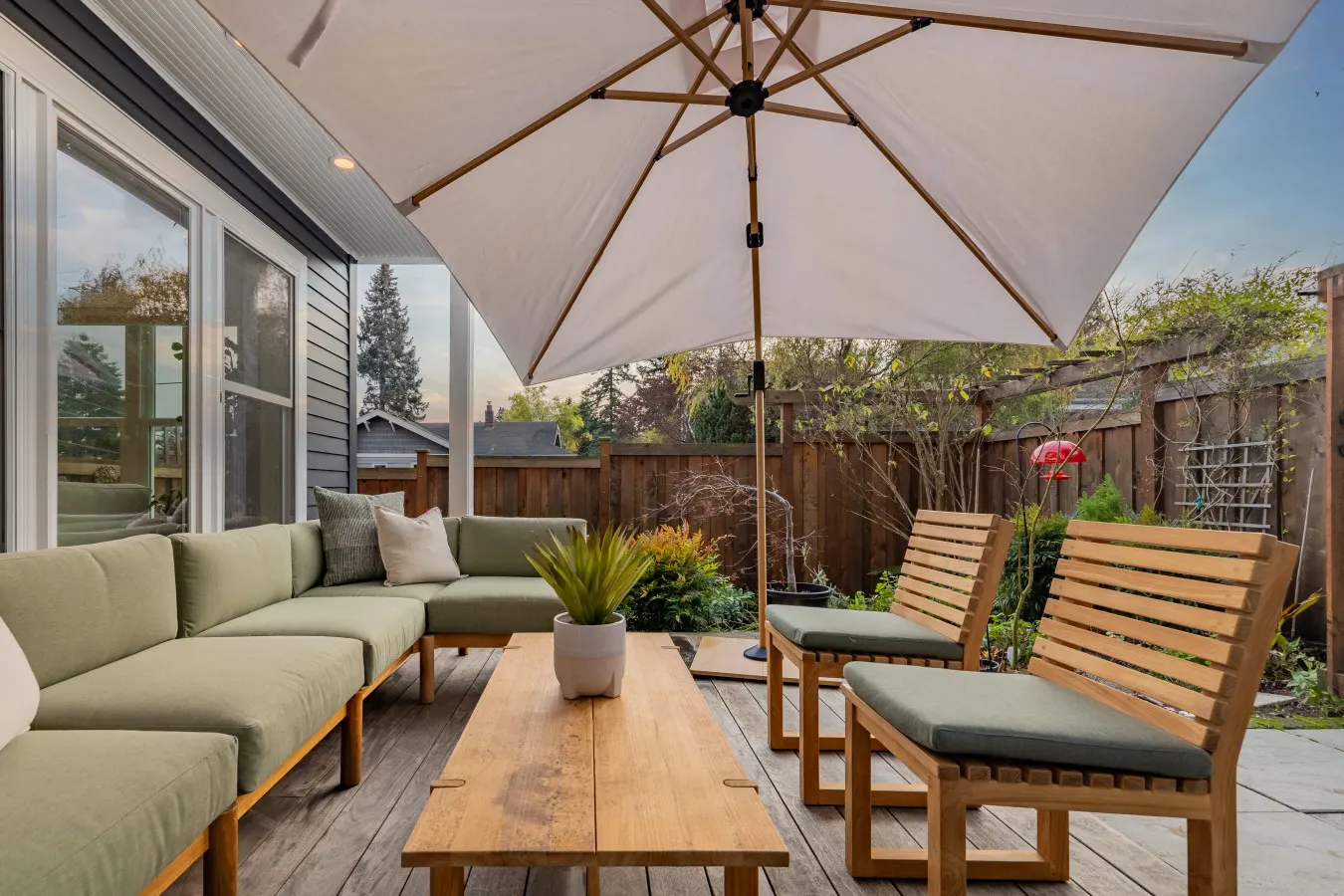 Phinney Ridge Luxury Retreat Gym+Game Room 4