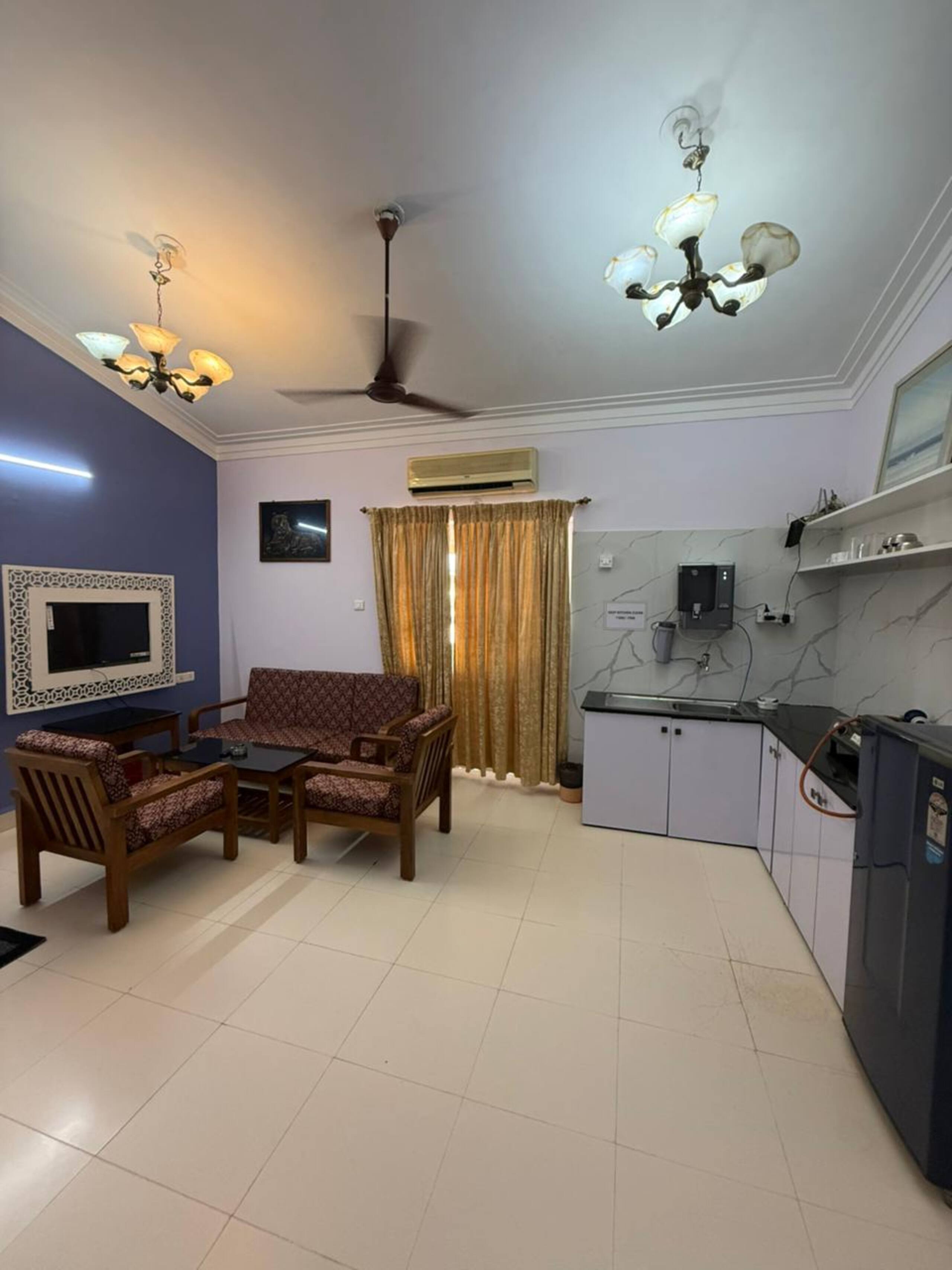 RoomzAway: Pool, Kitchen, Wi-Fi 10