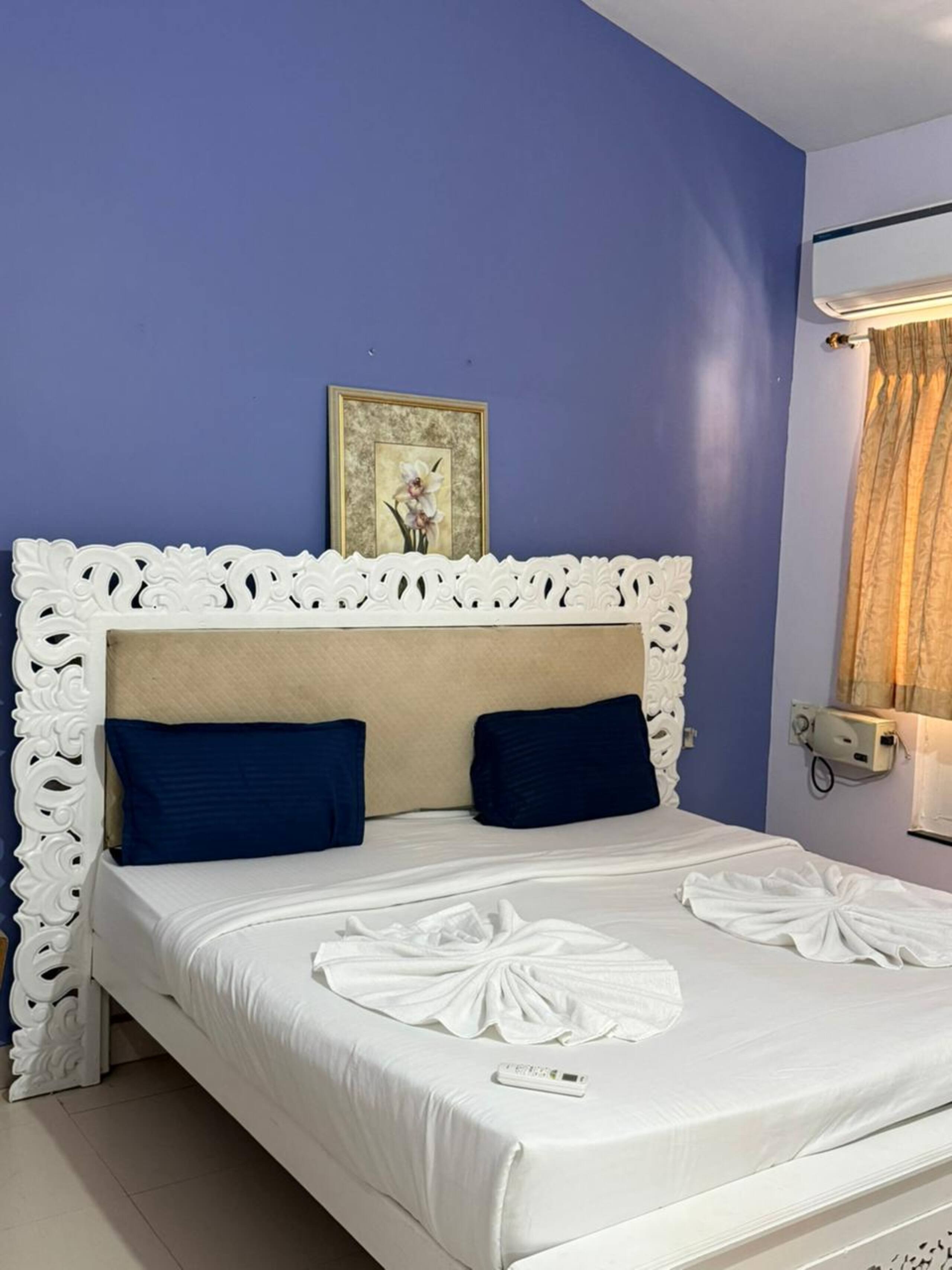 RoomzAway: Pool, Kitchen, Wi-Fi 12
