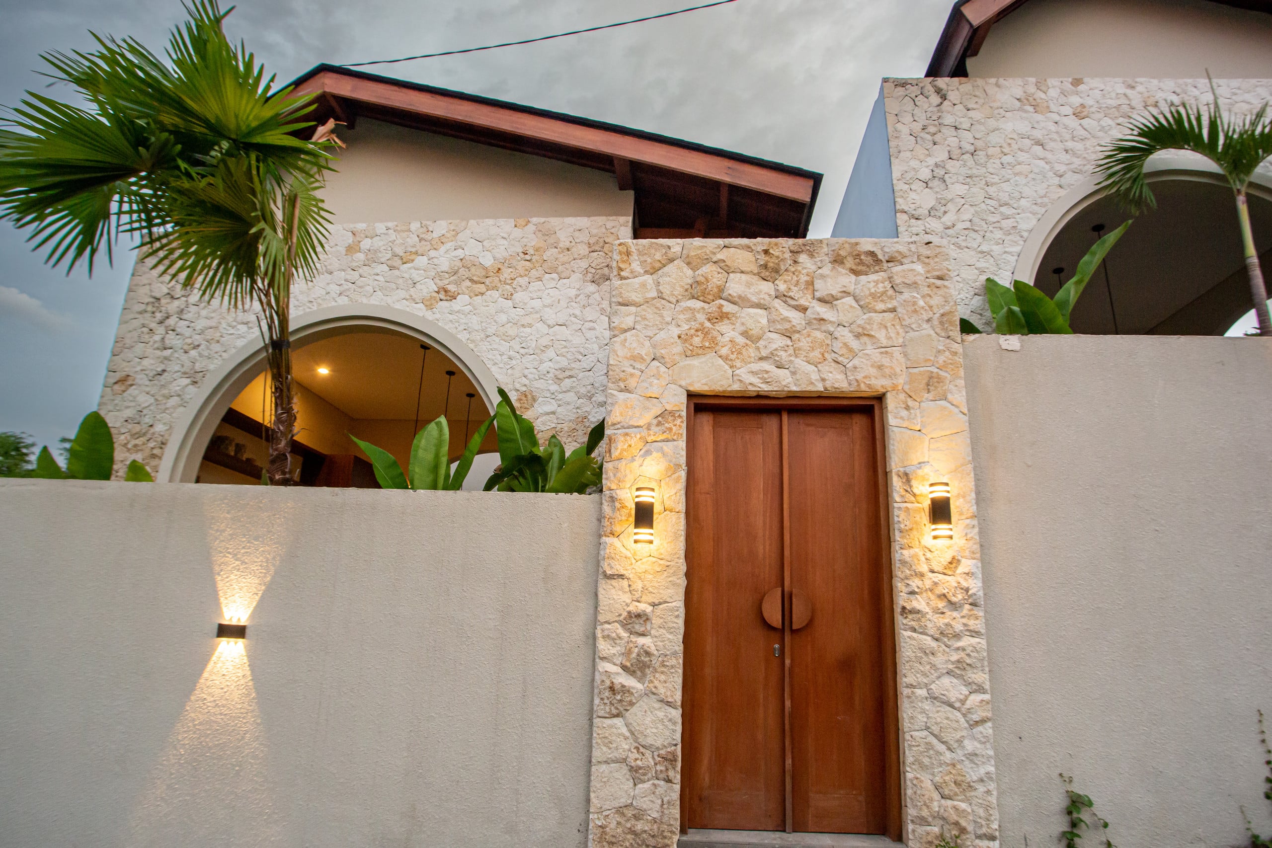 Batu Bolong Villa 1 Teba - Guesthouses for Rent in Dalung, Bali, Indonesia — photo 3
