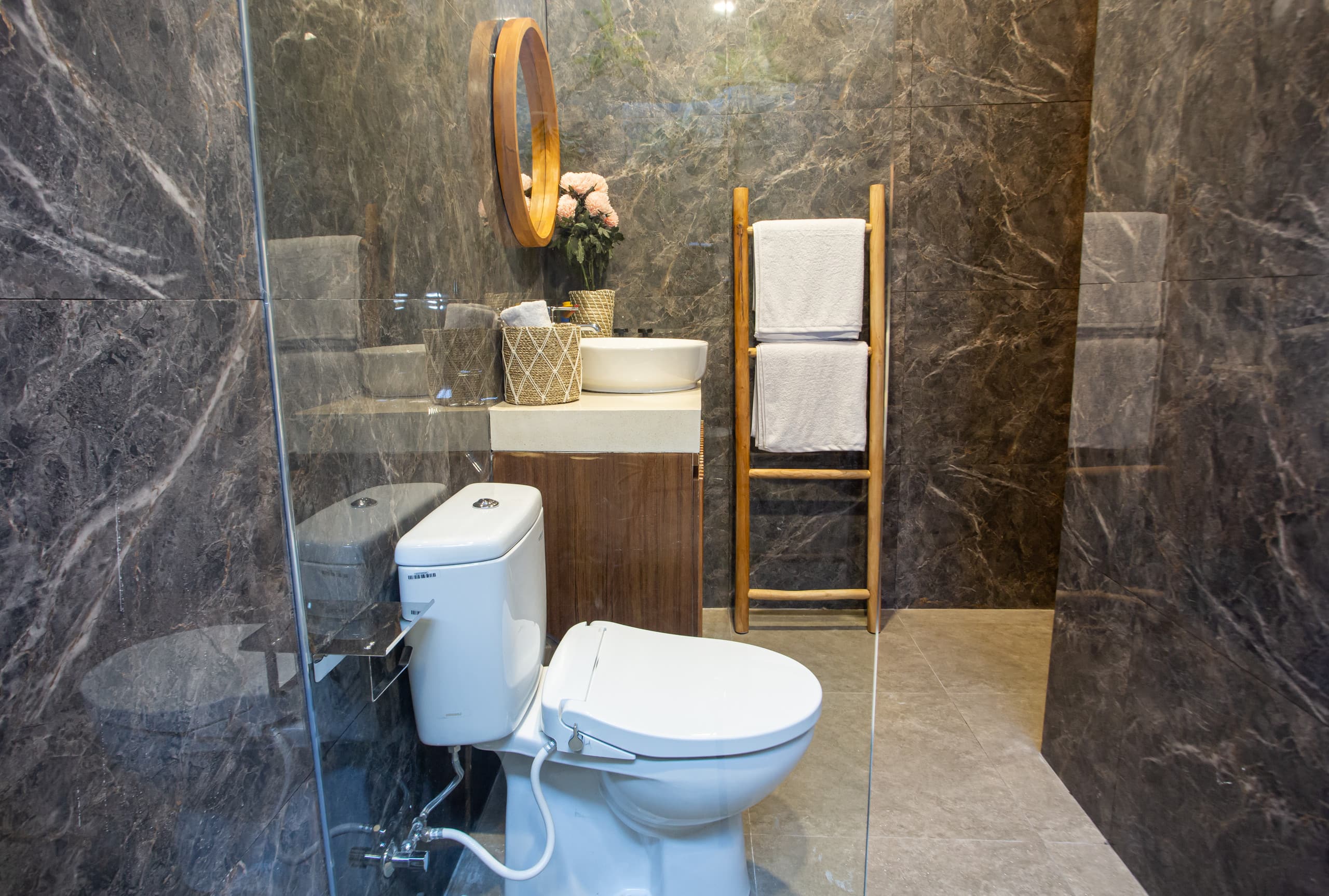 Batu Bolong Villa 1 Teba - Guesthouses for Rent in Dalung, Bali, Indonesia 18