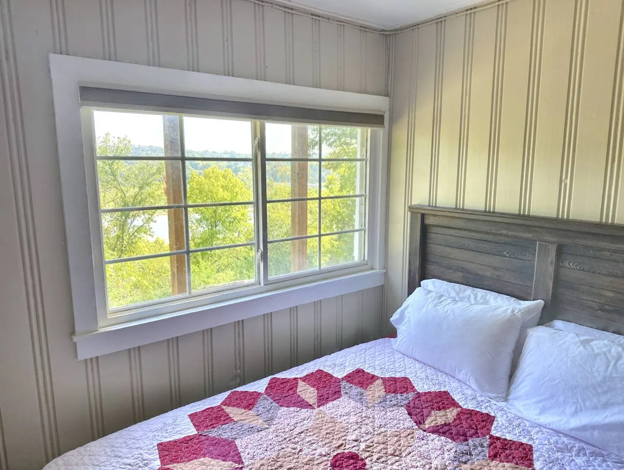 LAKE VIEWS! Historic Charm, Game room, Fish Nearby 12