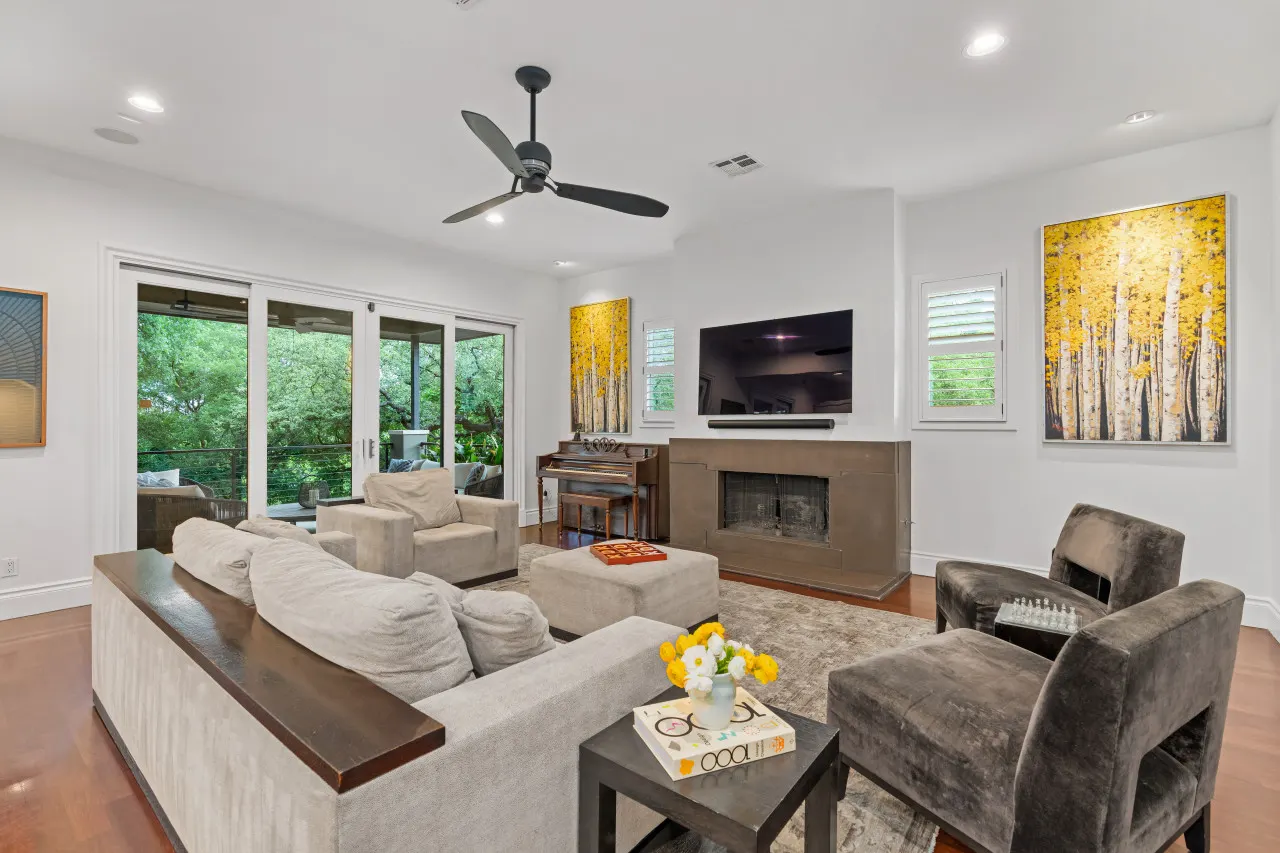 Downtown Retreat: sleeps 24 : 2 Pools/Spas : Gyms : Game Rooms : Fire Pit 13