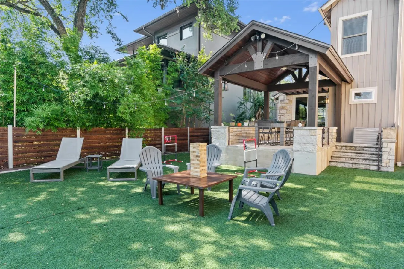 Downtown Retreat: sleeps 24 : 2 Pools/Spas : Gyms : Game Rooms : Fire Pit 16