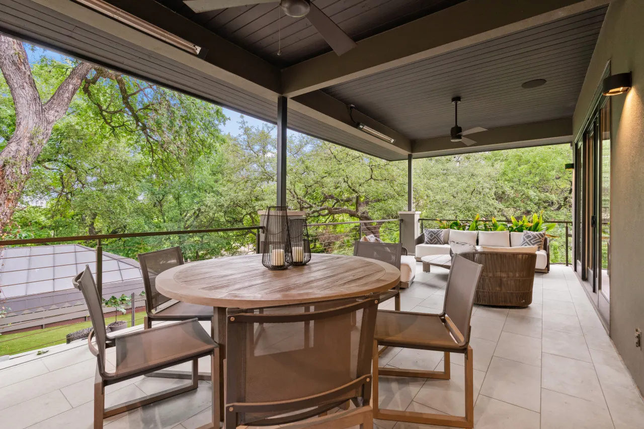 Downtown Retreat: sleeps 24 : 2 Pools/Spas : Gyms : Game Rooms : Fire Pit 7