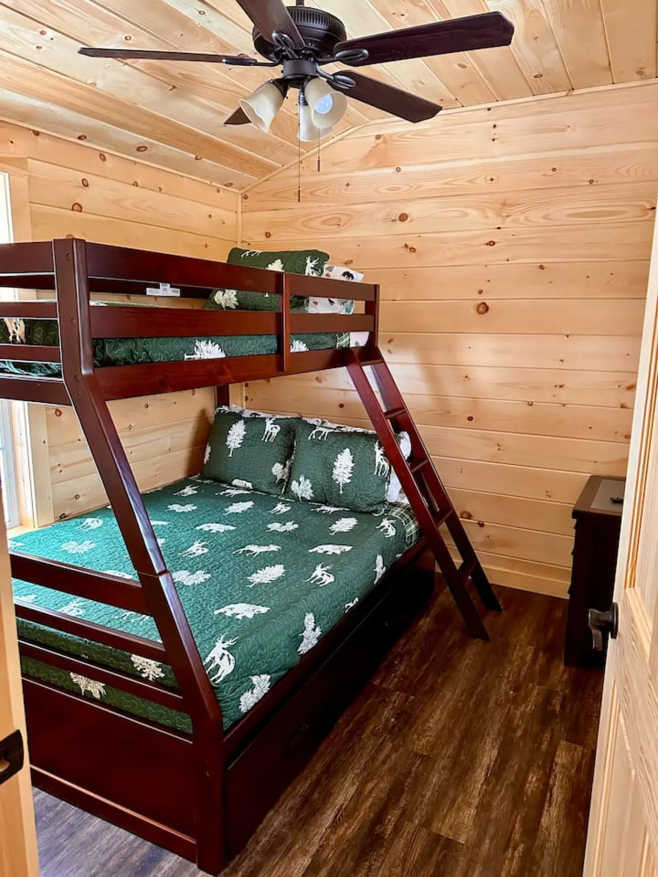 Black Bear Cabin 4