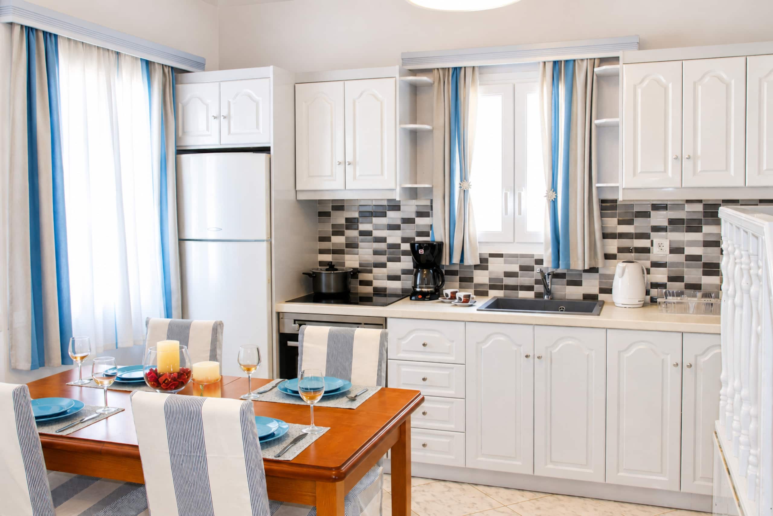 Superior Two Bedroom Apartment With Sea View — photo 3