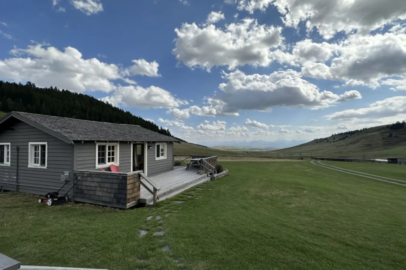 Flint Rock Ranch - The Grey House 11