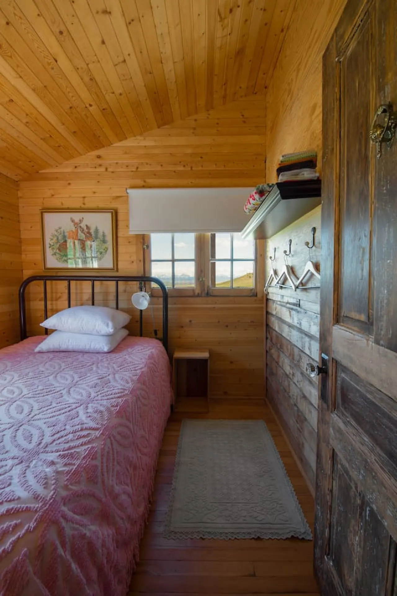 Flint Rock Ranch - The Grey House 4