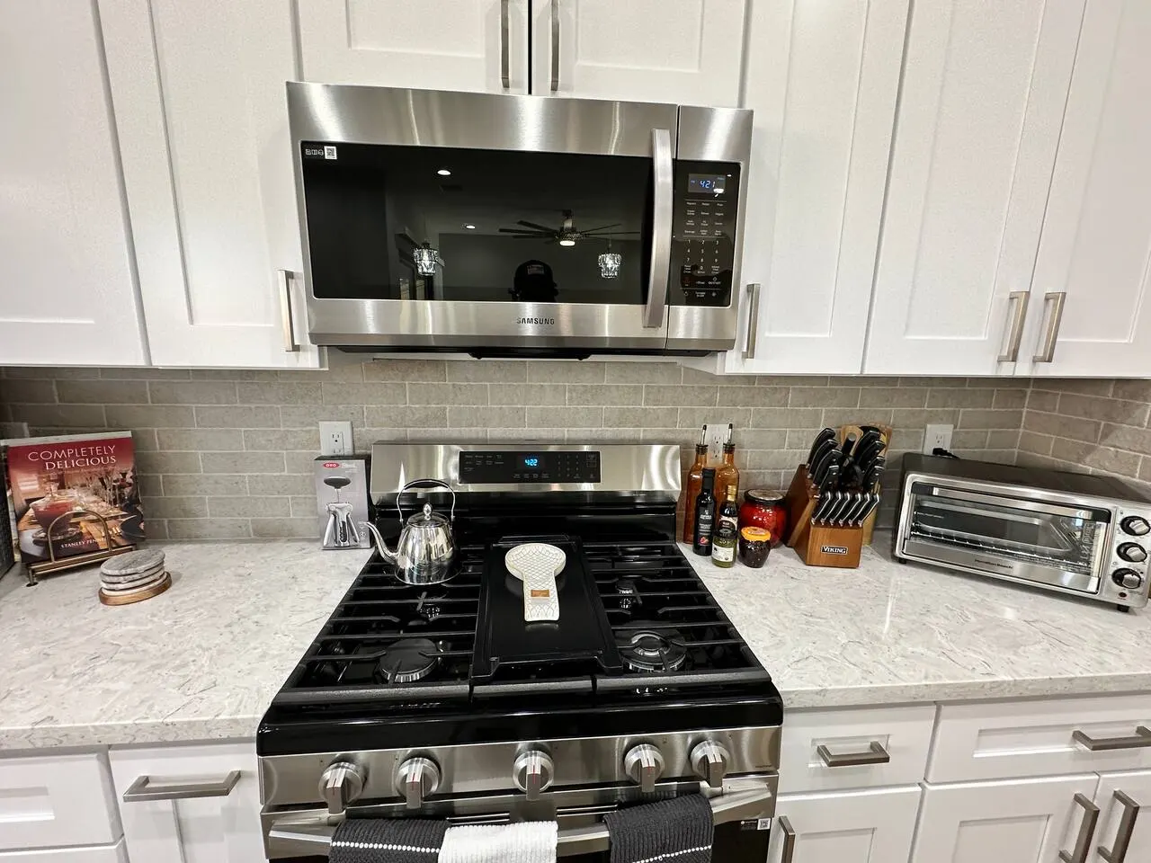 Brand New! Close to Casinos/Lake Spa Sleeps 10 13