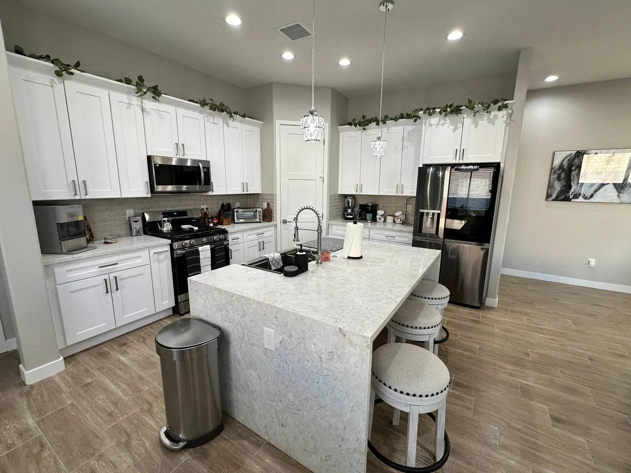 Brand New! Close to Casinos/Lake Spa Sleeps 10 15