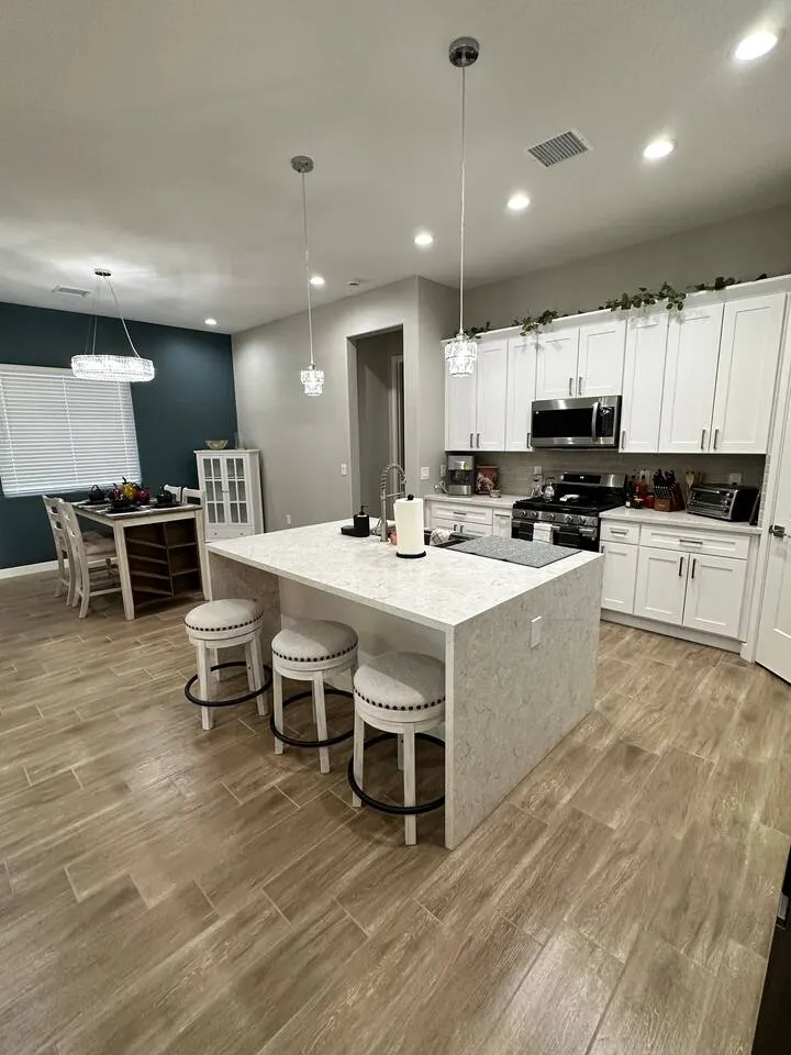 Brand New! Close to Casinos/Lake Spa Sleeps 10 16