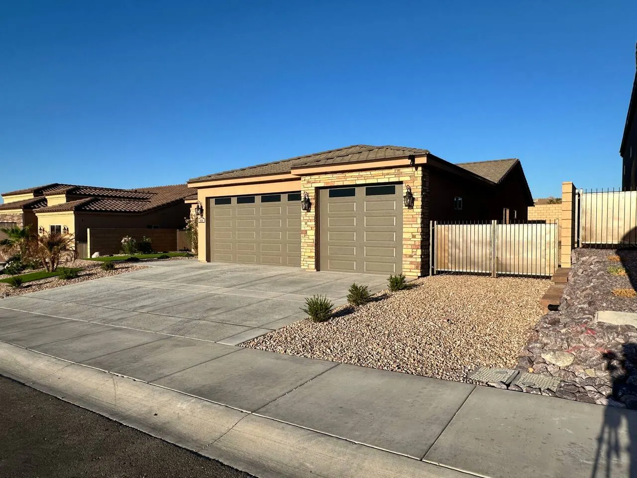 Brand New! Close to Casinos/Lake | Spa | Sleeps 10 — photo 3