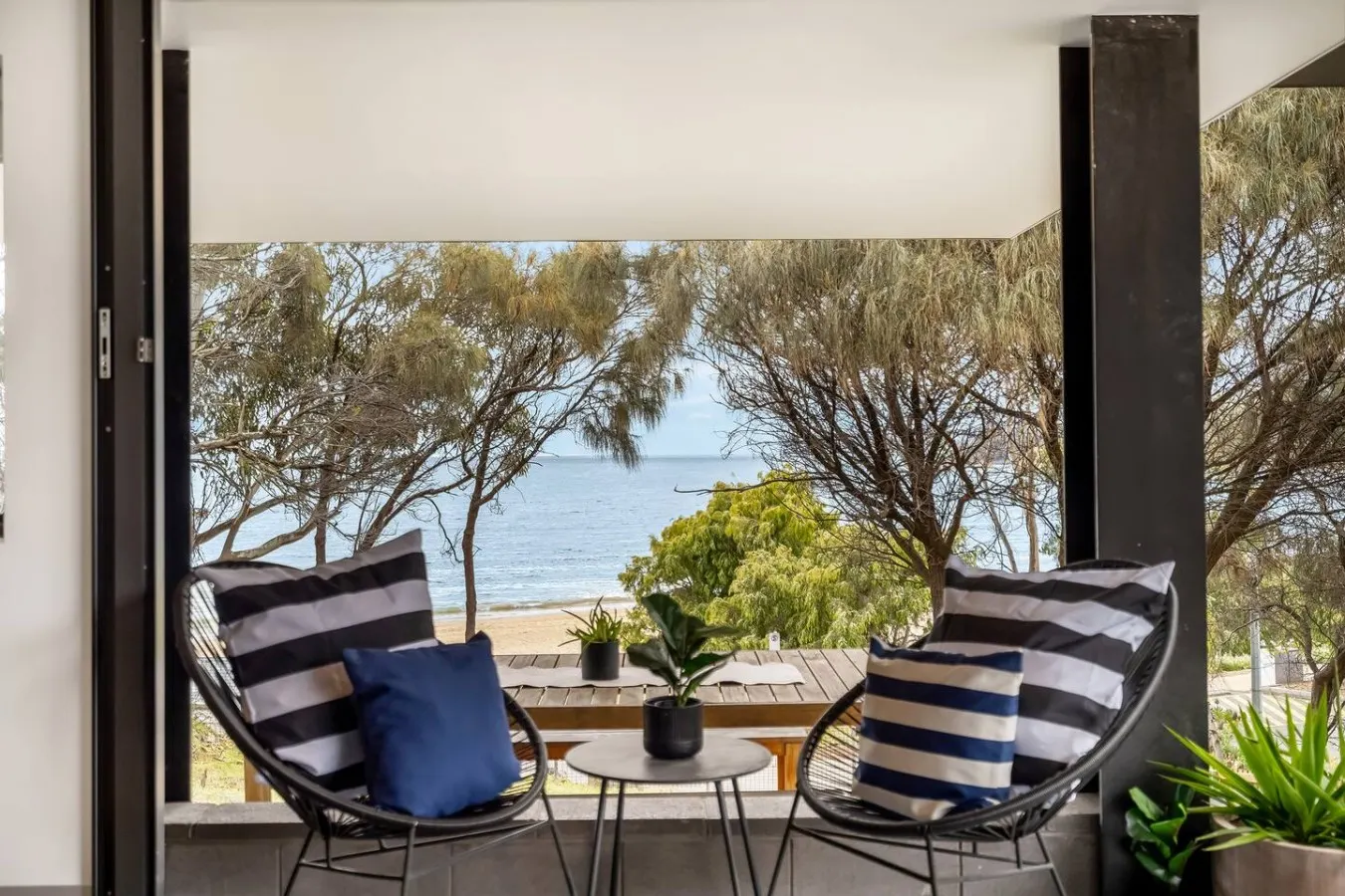 Beachfront W/ Breathtaking Views 13