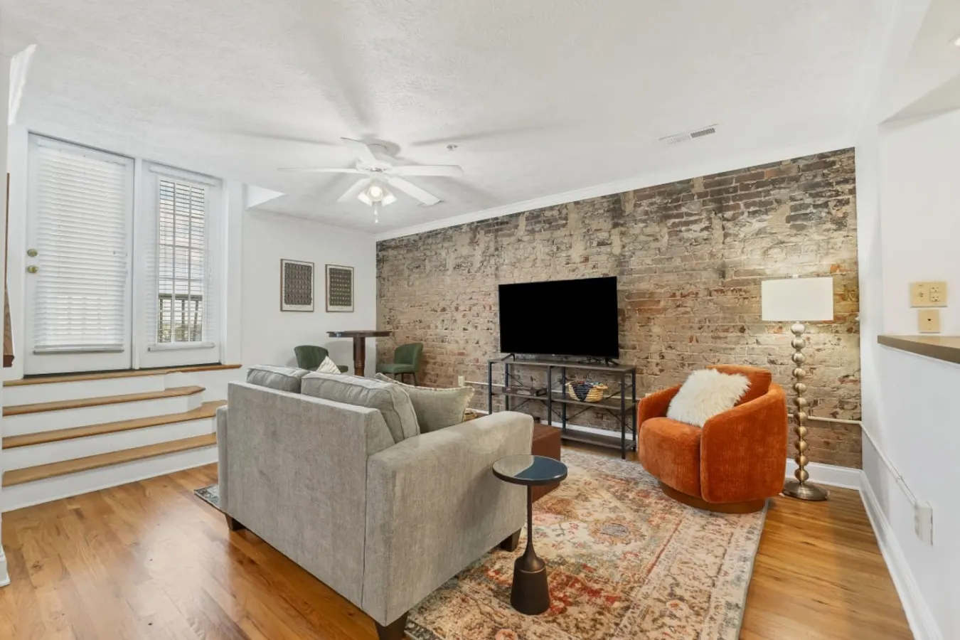 Downtown Loft King Bed + Free Parking 13