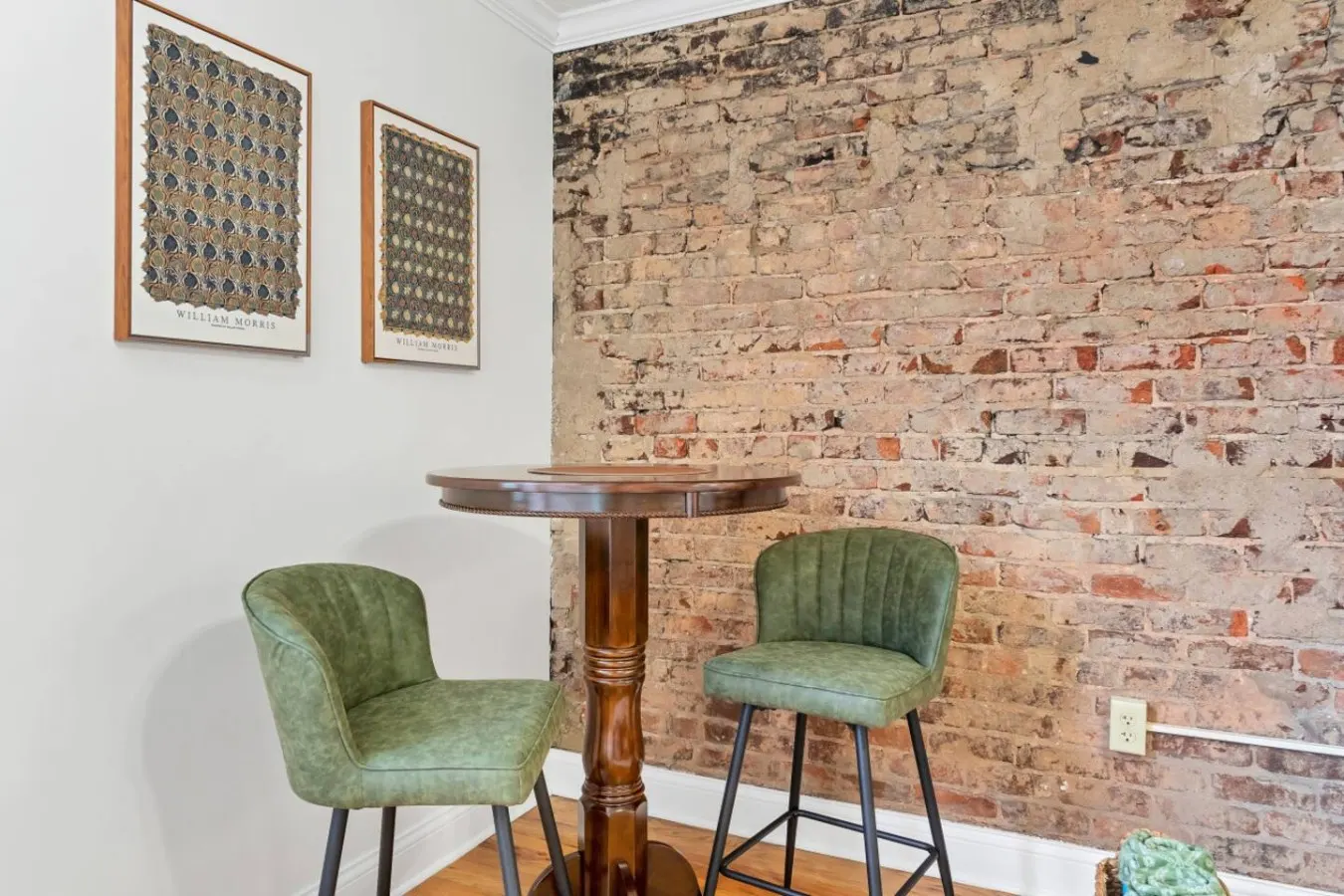 Downtown Loft | King Bed + Free Parking — photo 3