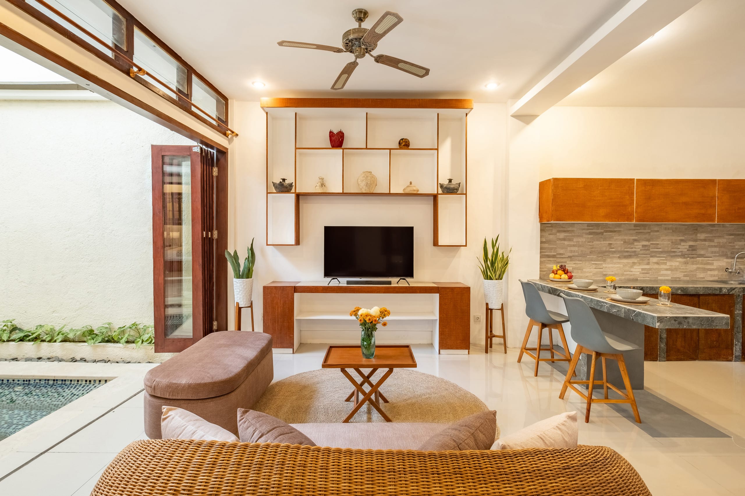 Chic 2BR Villa w/ Indoor whirlpool & Rooftop 10