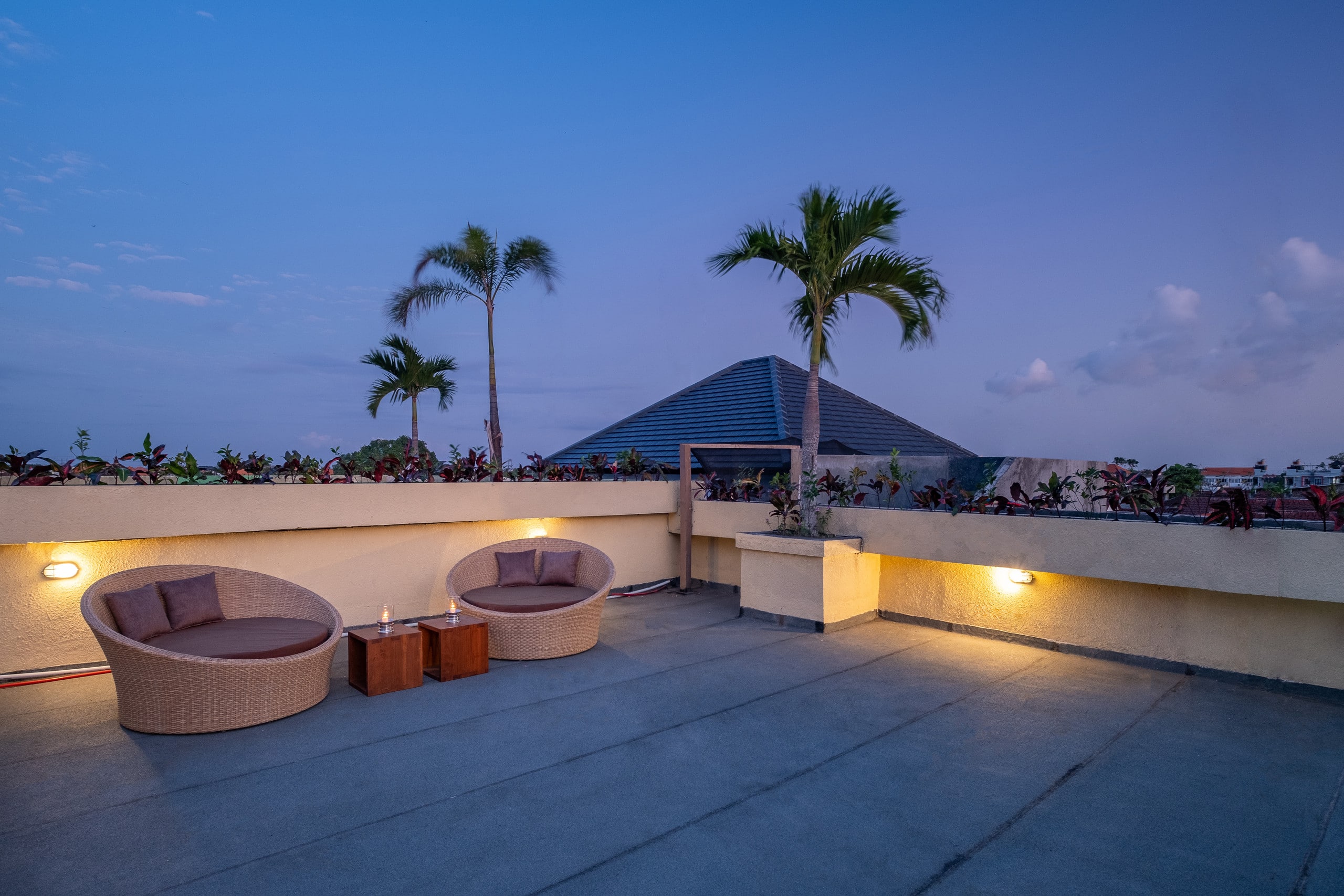 Chic 2BR Villa w/ Indoor whirlpool & Rooftop