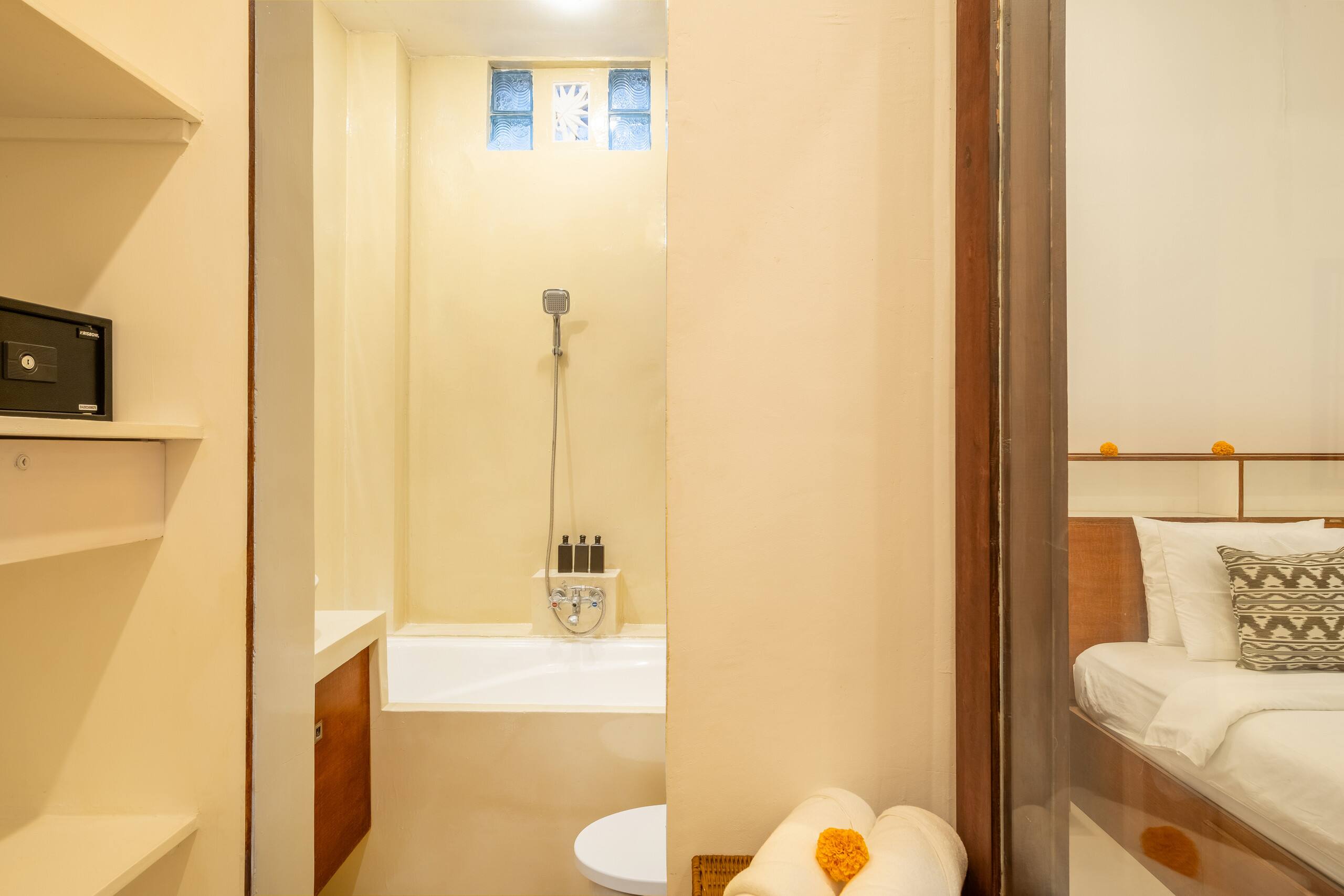 Chic 2BR Villa w/ Indoor whirlpool & Rooftop 18