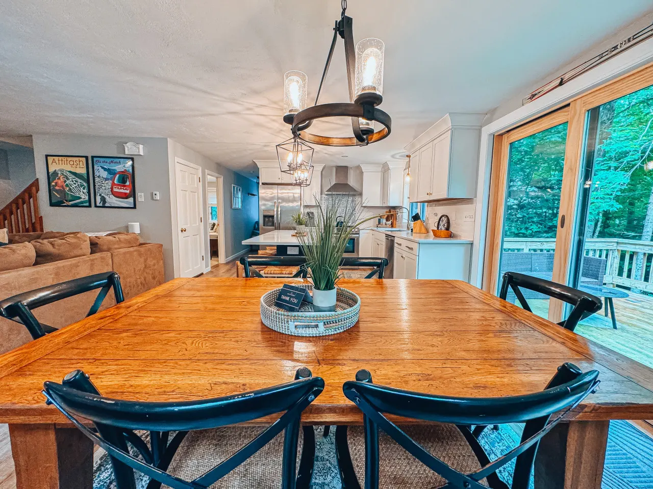 Stylish Retreat: Ski & Village Bliss Awaits! 12