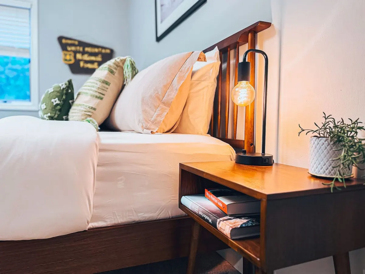 Stylish Retreat: Ski & Village Bliss Awaits! 20