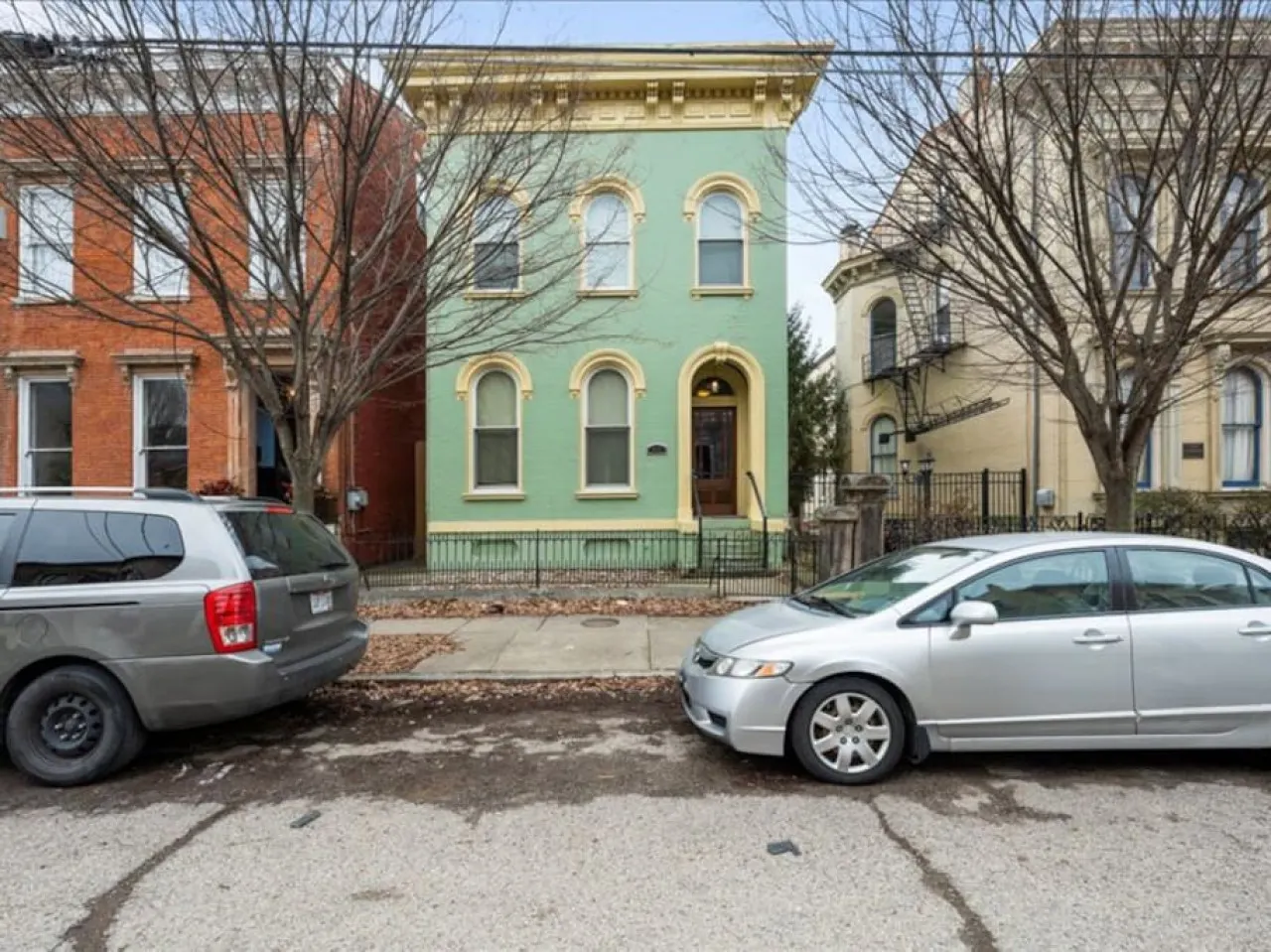 Studio steps to Soccer and OTR / Downtown 12