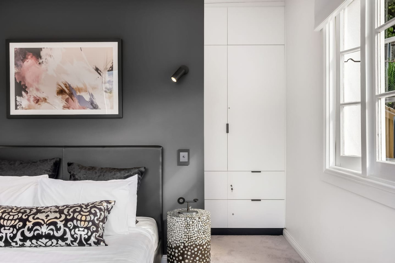 Elegant Escape Minutes from Hobart’s Best Spots 6