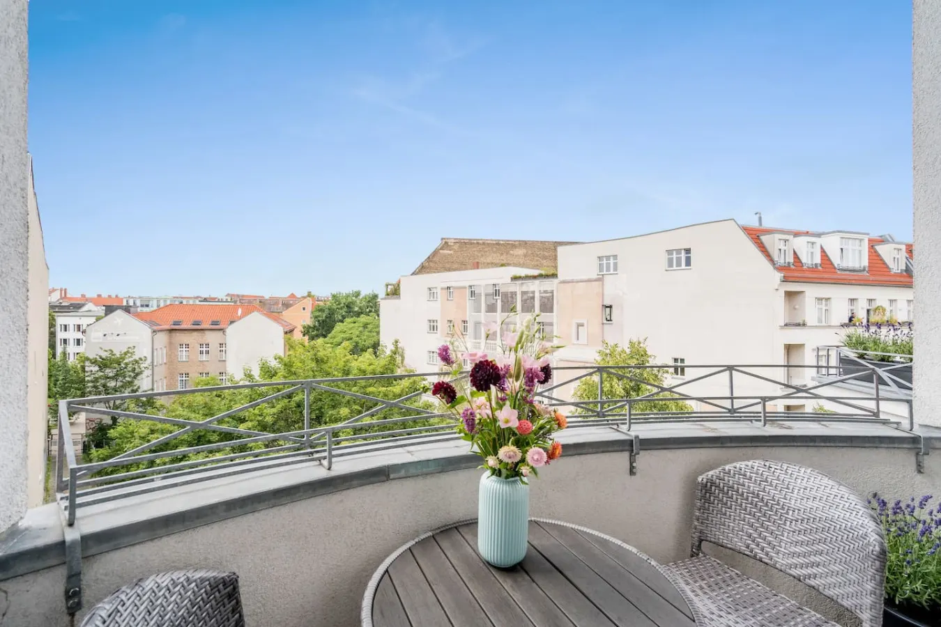 Apartment with 2 Balconies next to Mauerpark — photo 2