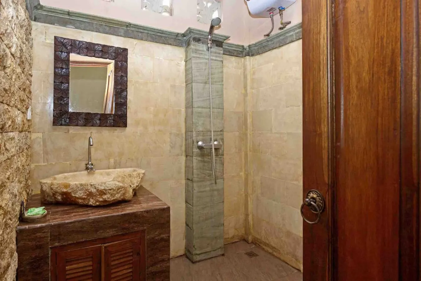 3 bedroom villa in tranquil locale 18
