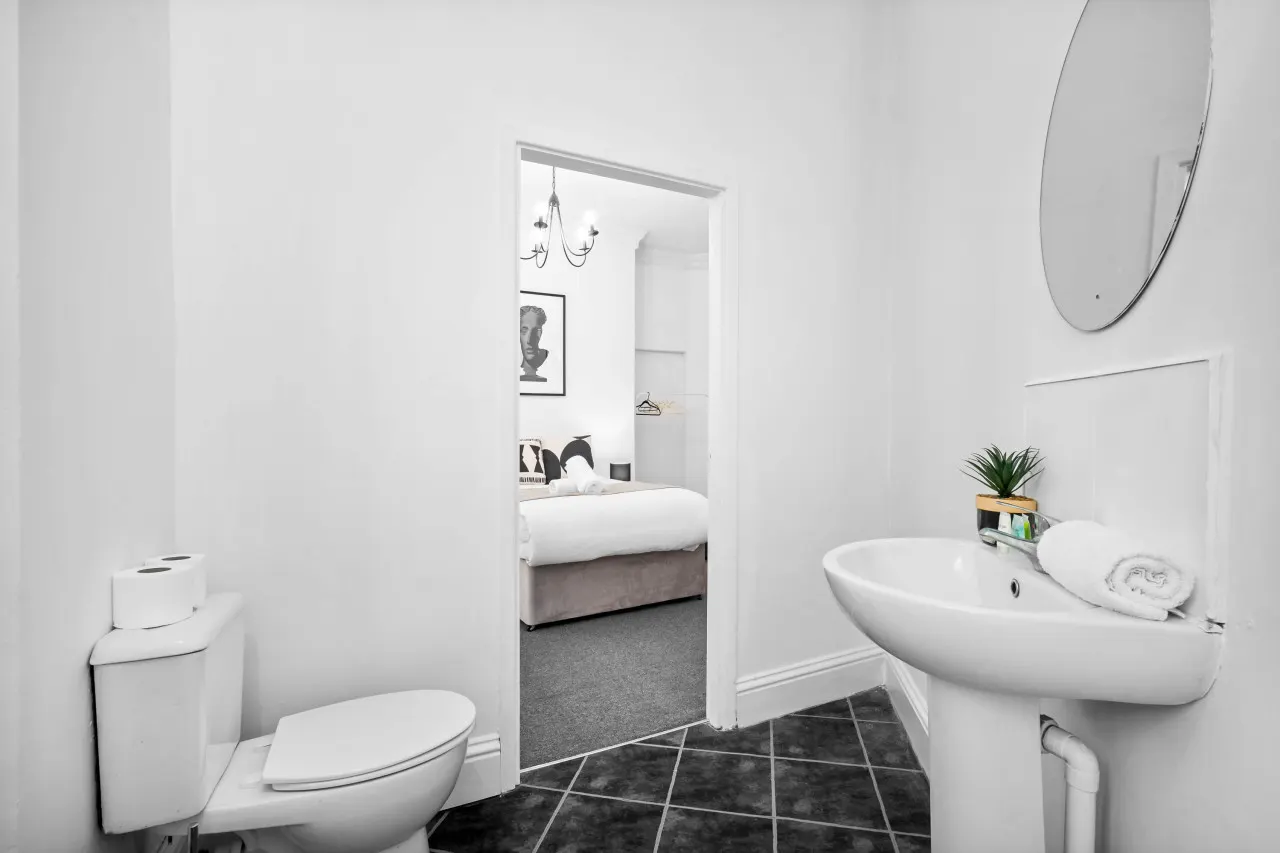 Stylish Apartment - Fast WiFi - Wolverhampton 17