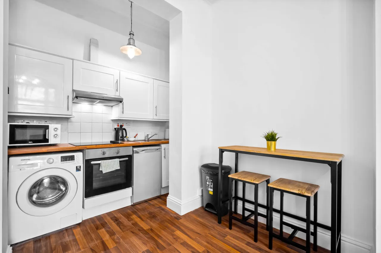 Stylish Apartment - Fast WiFi - Wolverhampton 3