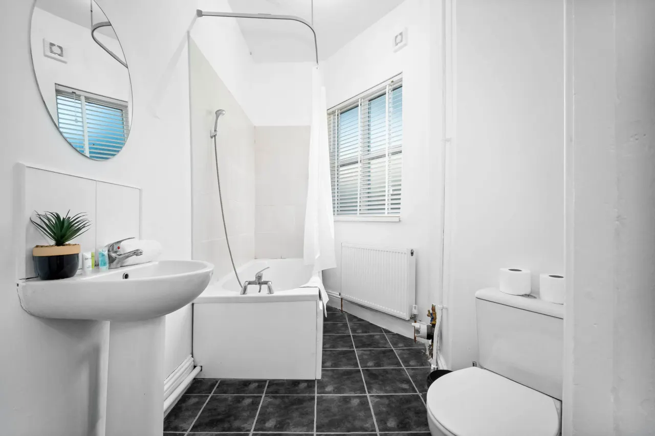 Stylish Apartment - Fast WiFi - Wolverhampton 7
