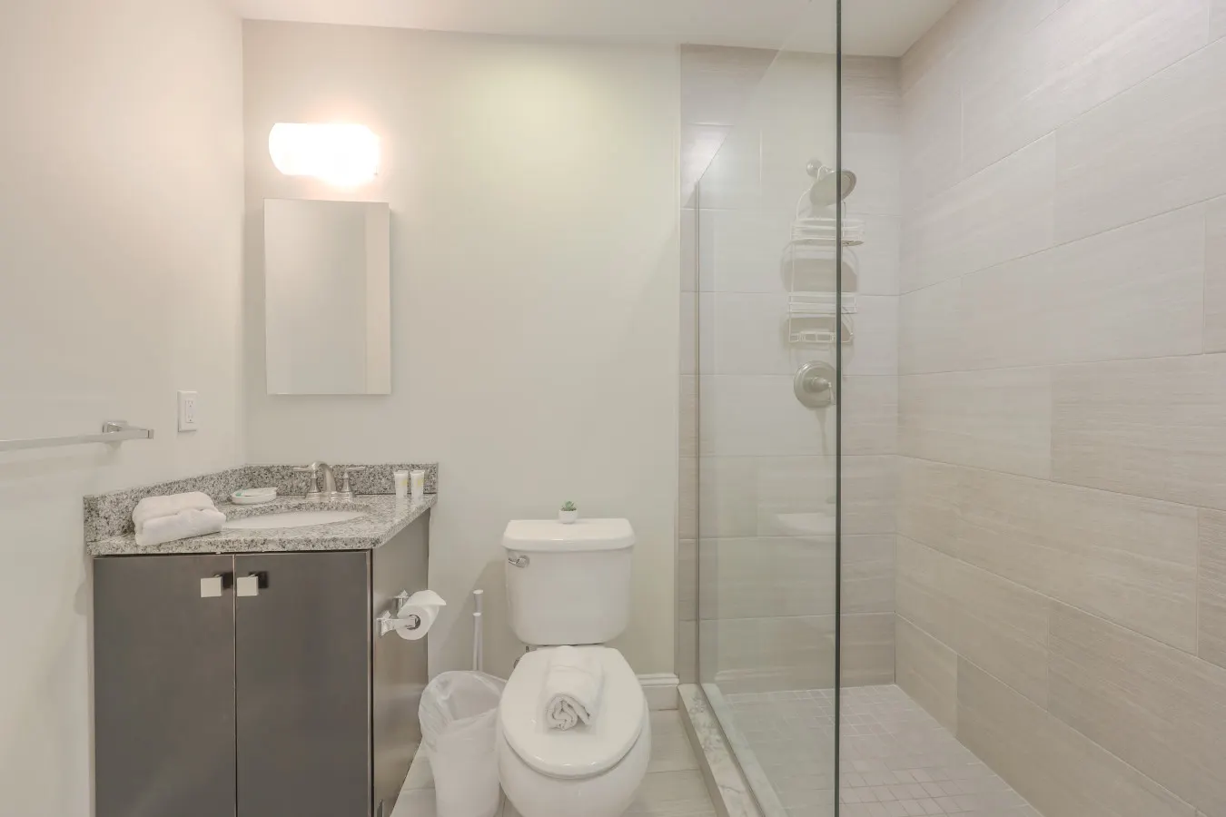 Wonderful FIDI 2br Keyless Entry 11