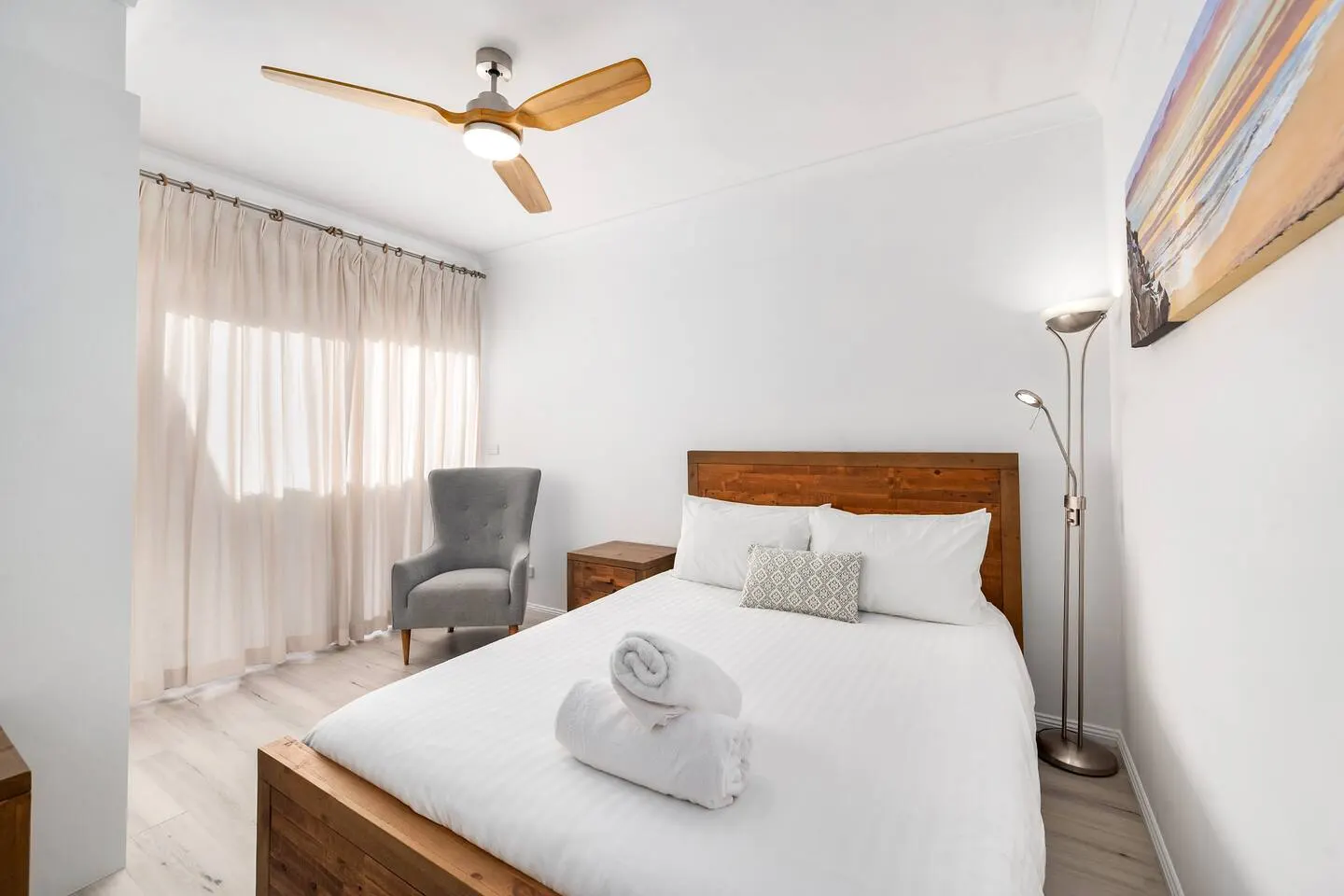 The Ridge - Central Stylish Villa 10