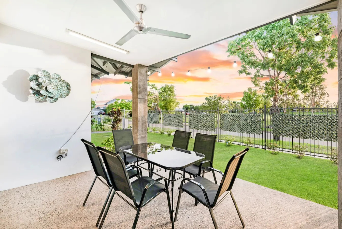 Zenhouse Bushland: Fenced Backyard ~ Near Hospital — photo 1