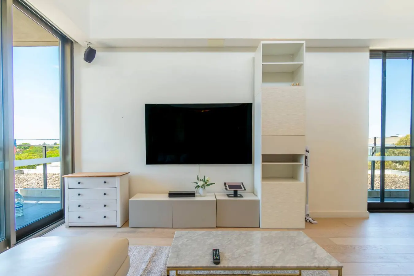 Leafy Retreat Spacious 2B Penthouse 1 Parking 13