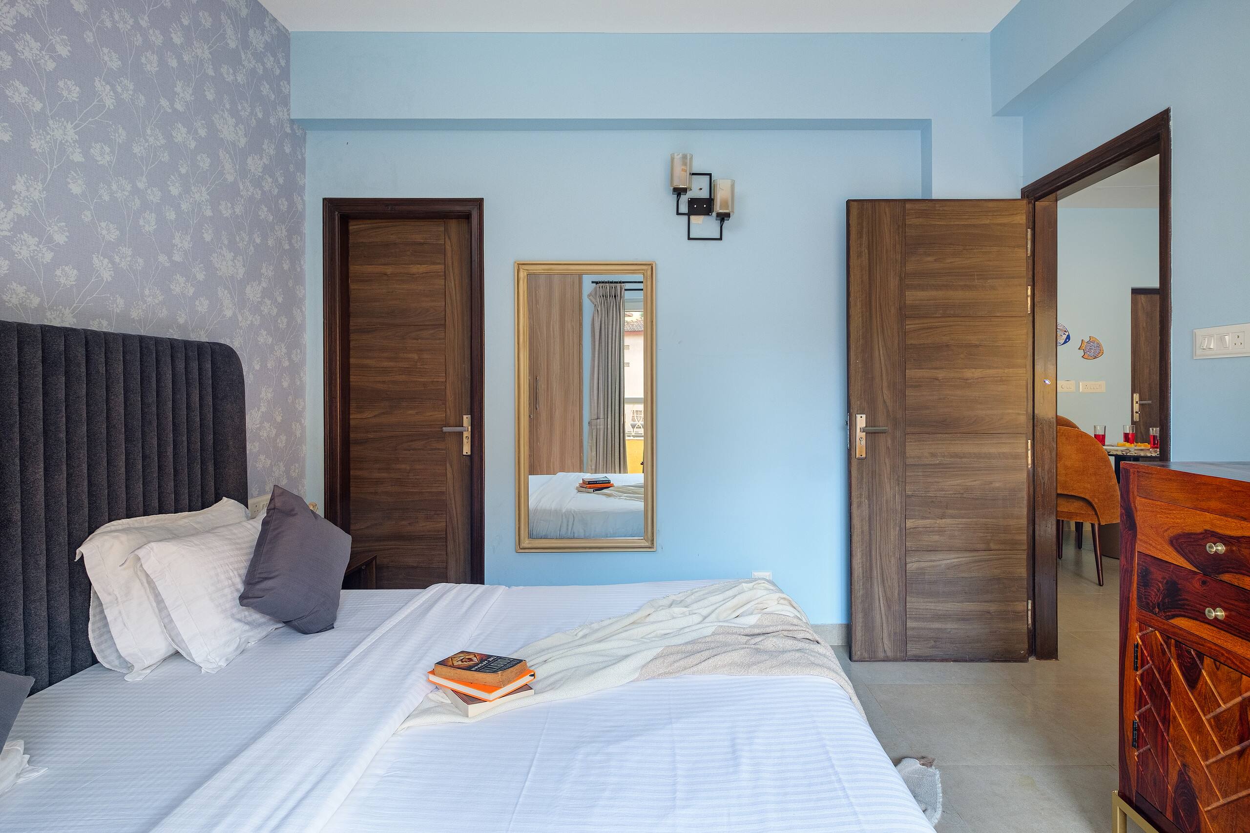 A Modern & Luxe Hillview Retreat In Candolim Beach 20
