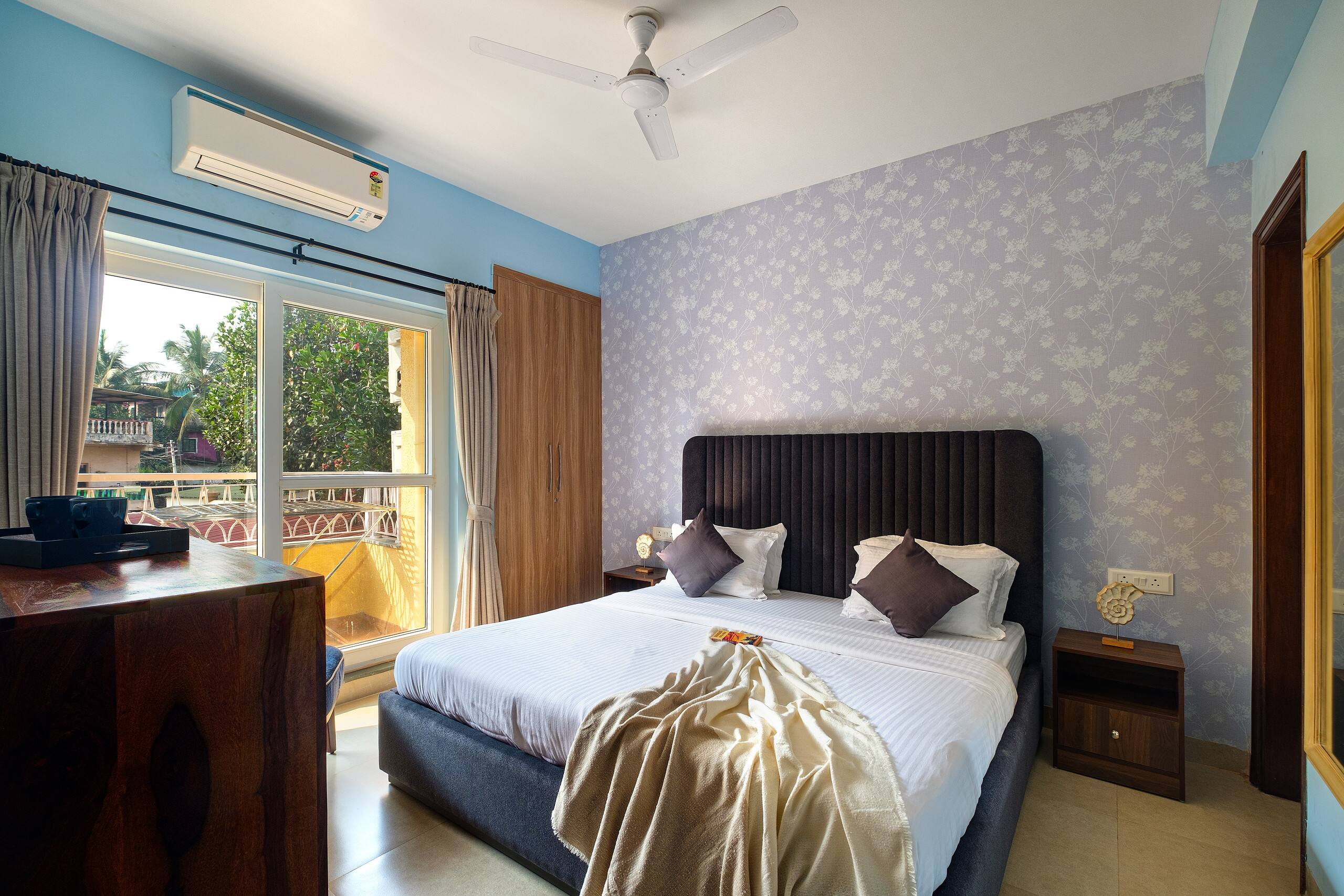 A Modern & Luxe Hillview Retreat In Candolim Beach 19