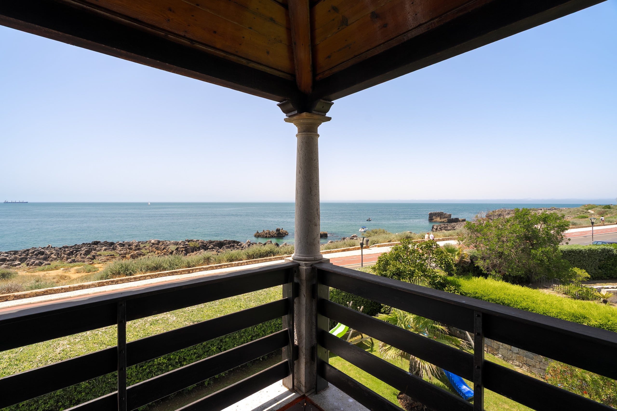 Blissful Seafront 19
