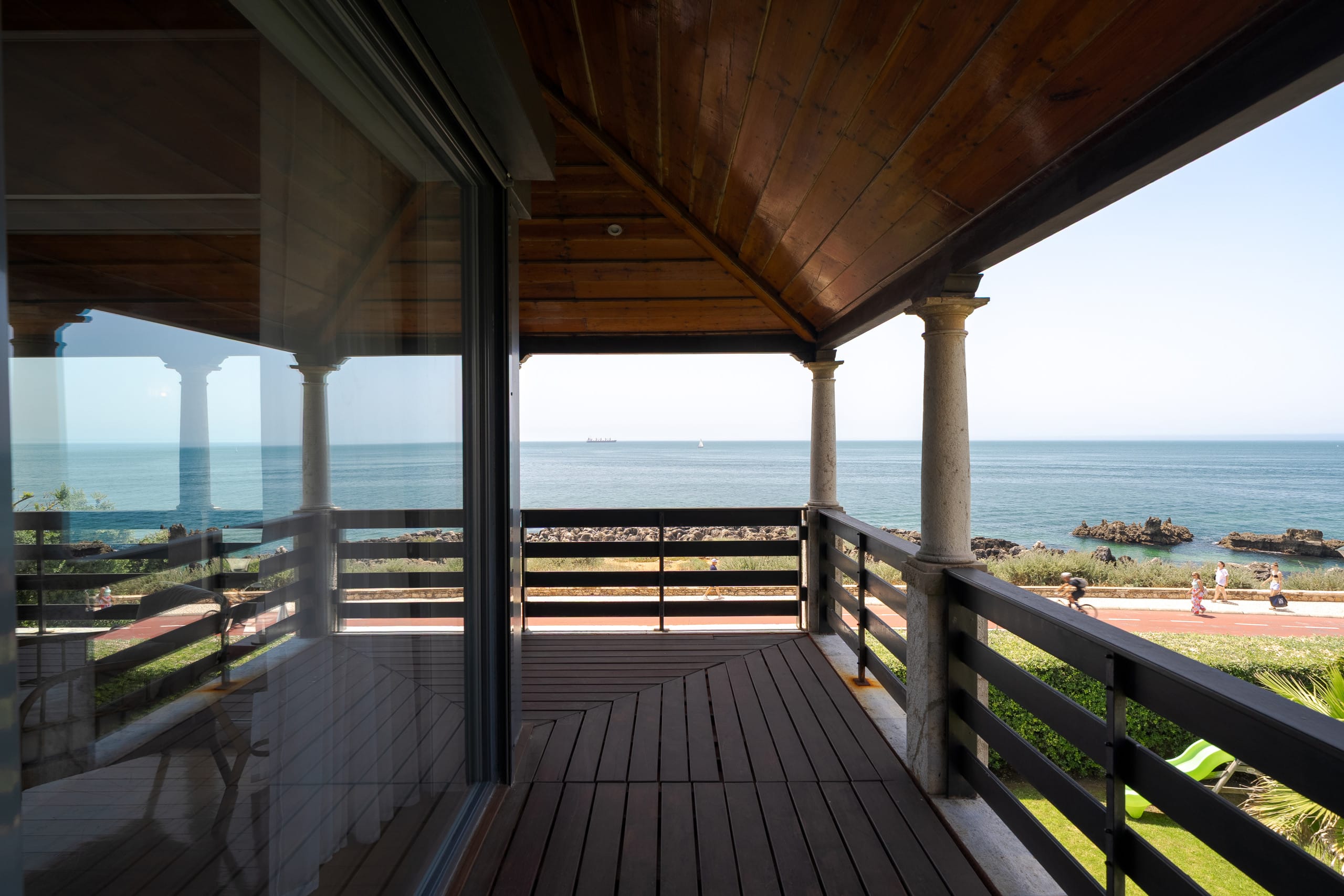 Blissful Seafront 36