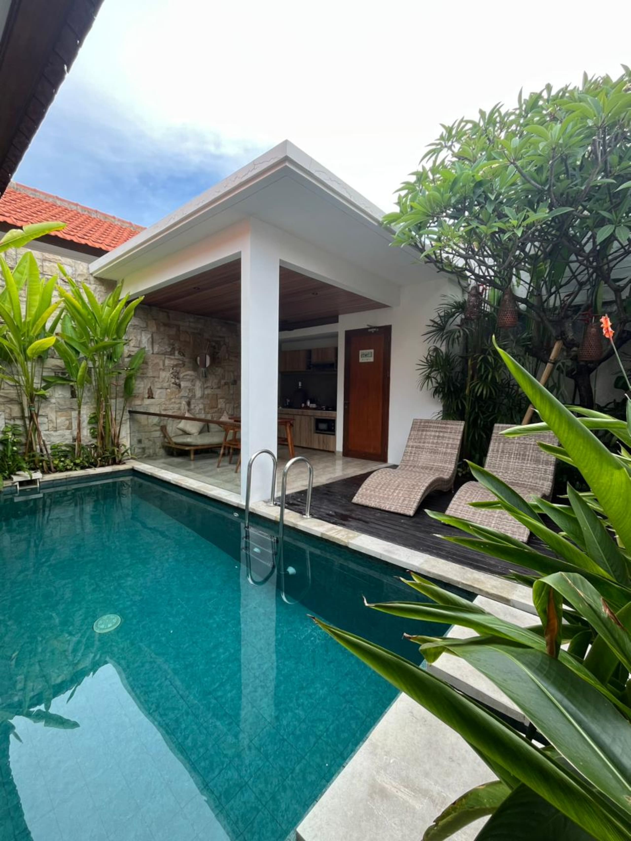 Romantic 1 BR Private Pool Villa Danka - Room Only 24