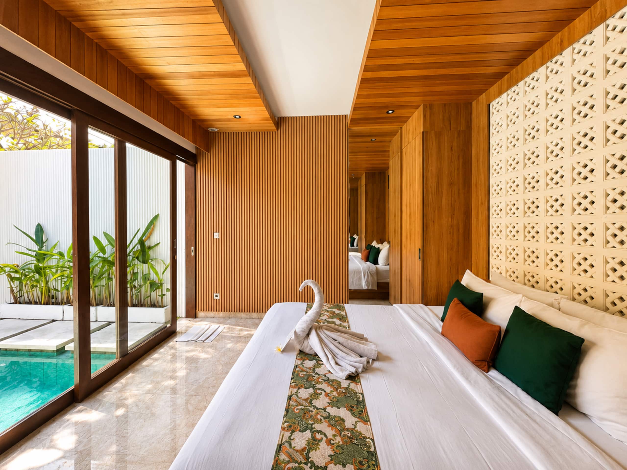 Romantic 1 BR Private Pool Villa Danka - Room Only — photo 4