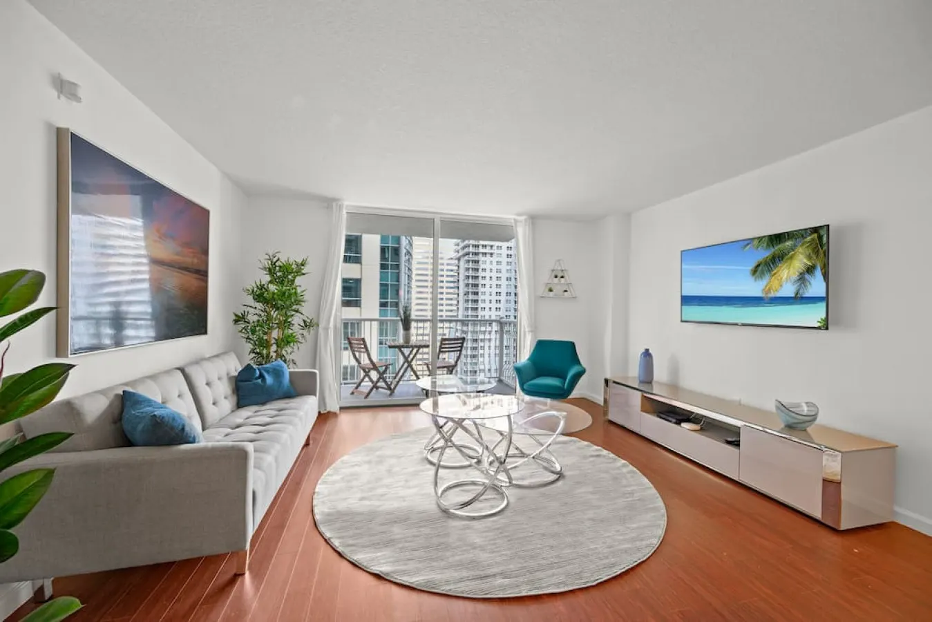 King Size Suite With Free Parking 1