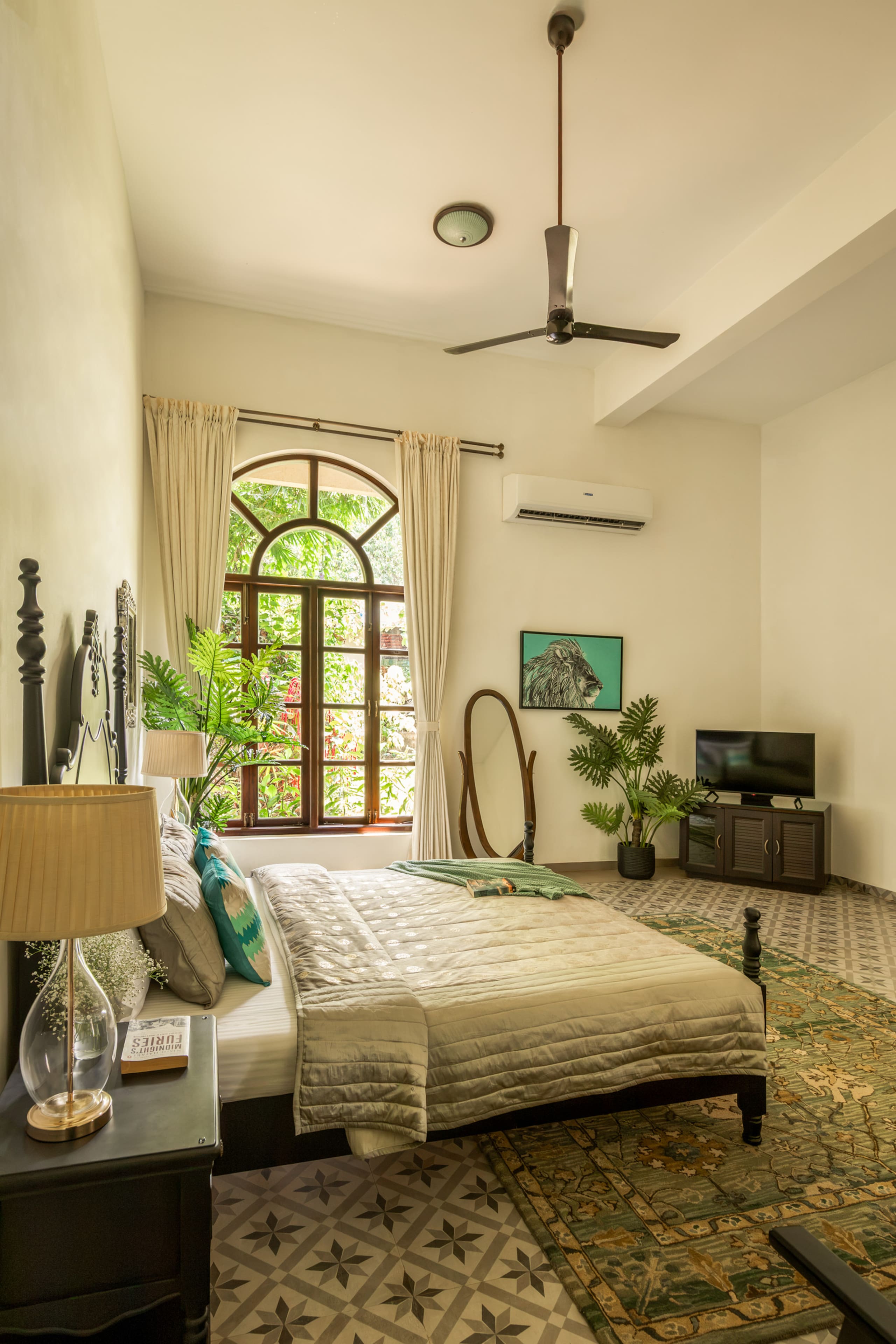 Serene Mansion 8BHK Riverview Big Family Villa 39