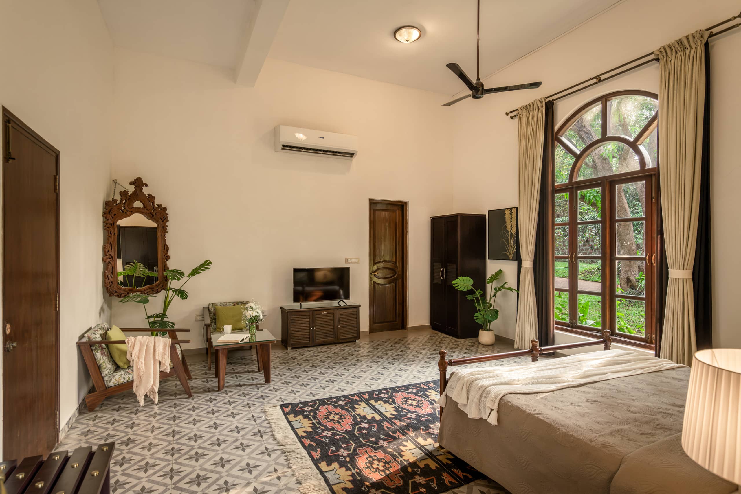 Serene Mansion 8BHK Riverview Big Family Villa 32