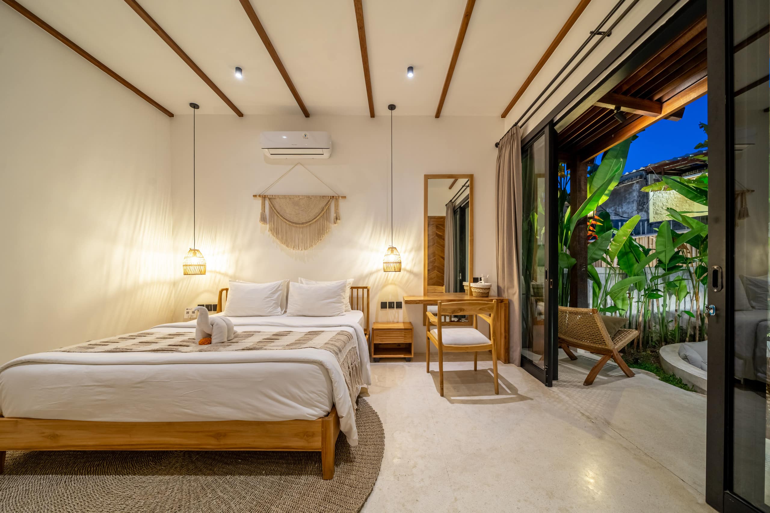 Huge Tropical 3BR in Serene Ubud w Pool & Lounge 17