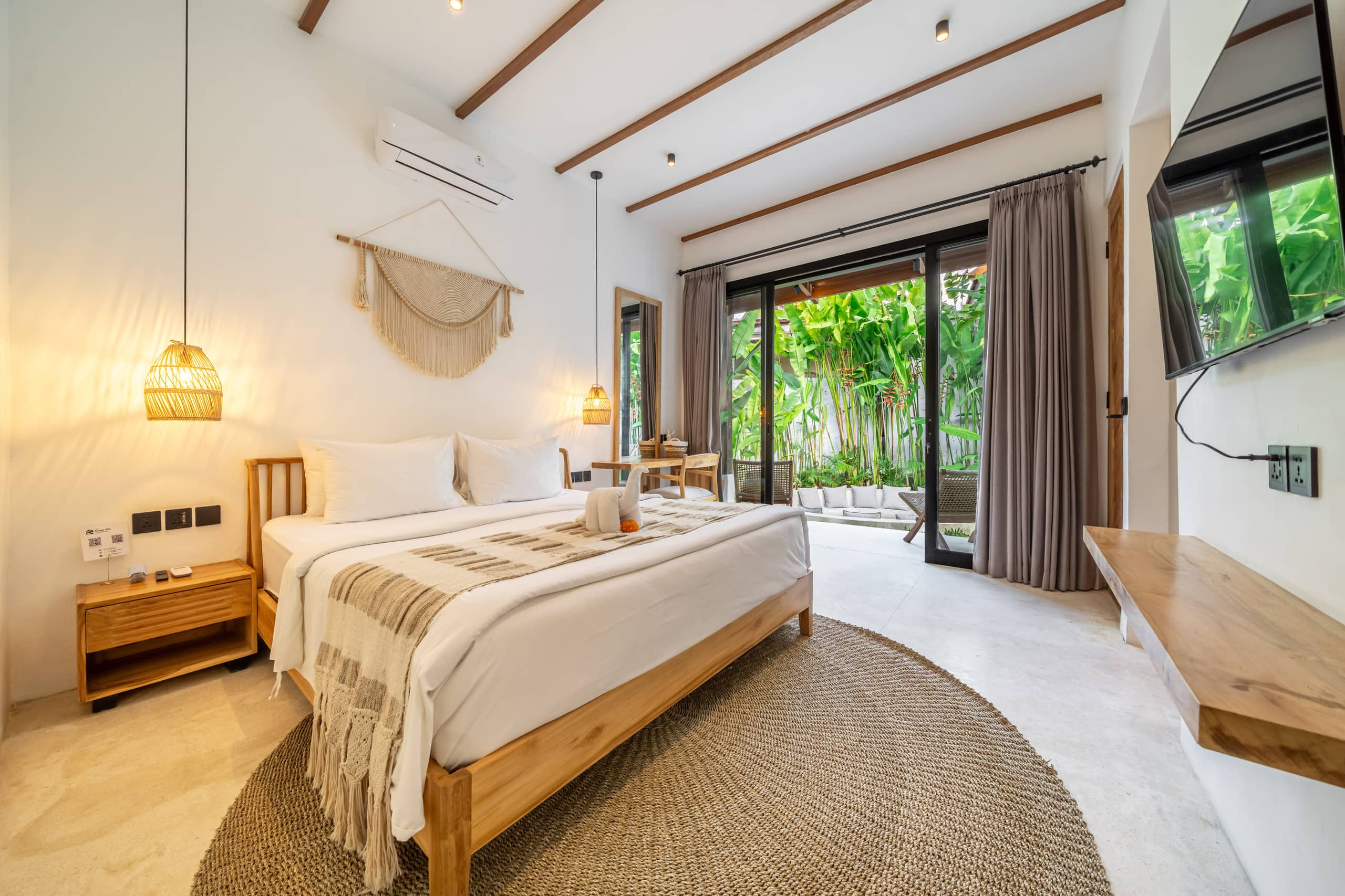 Huge Tropical 3BR in Serene Ubud w Pool & Lounge — photo 2
