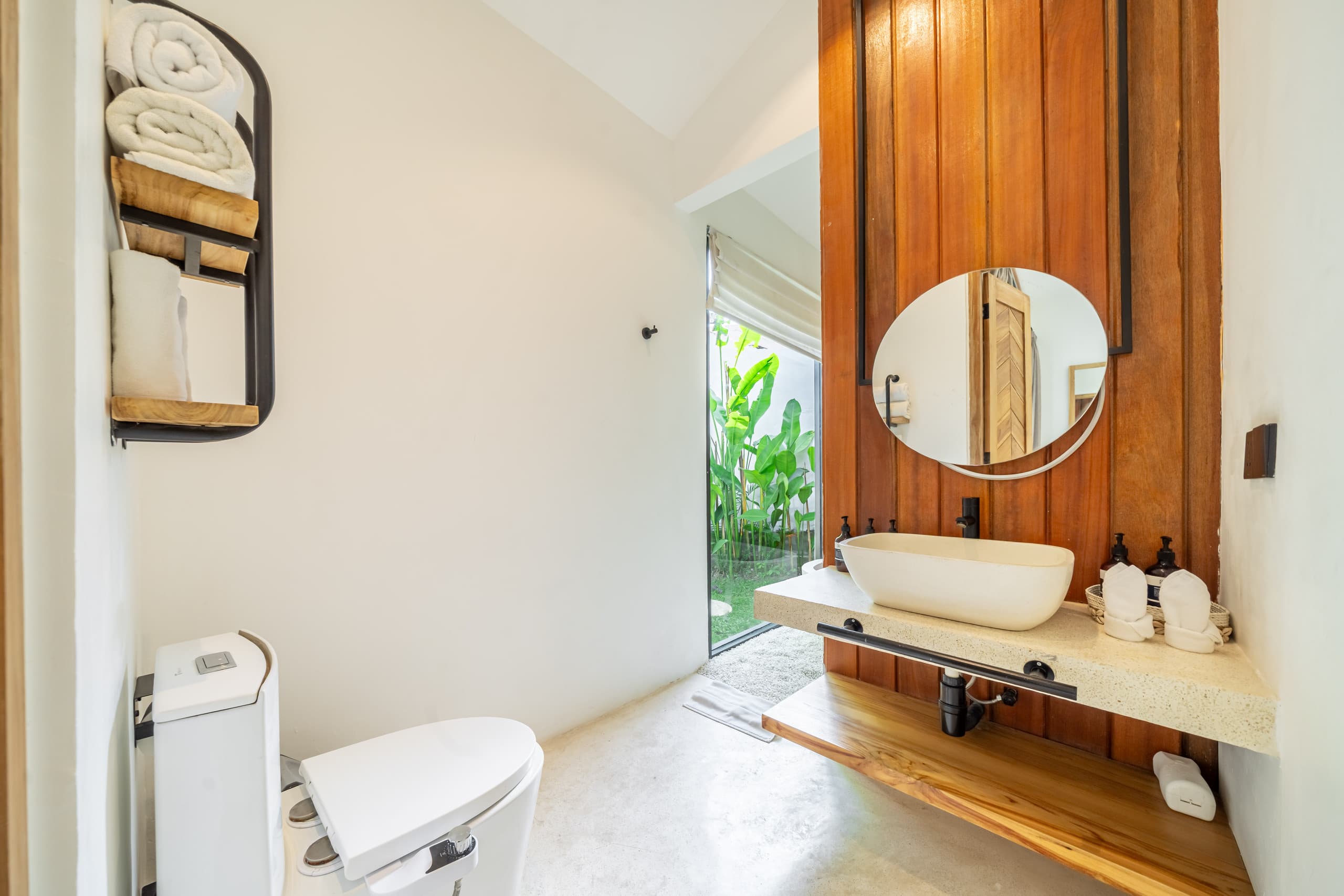 Huge Tropical 3BR in Serene Ubud w Pool & Lounge 27