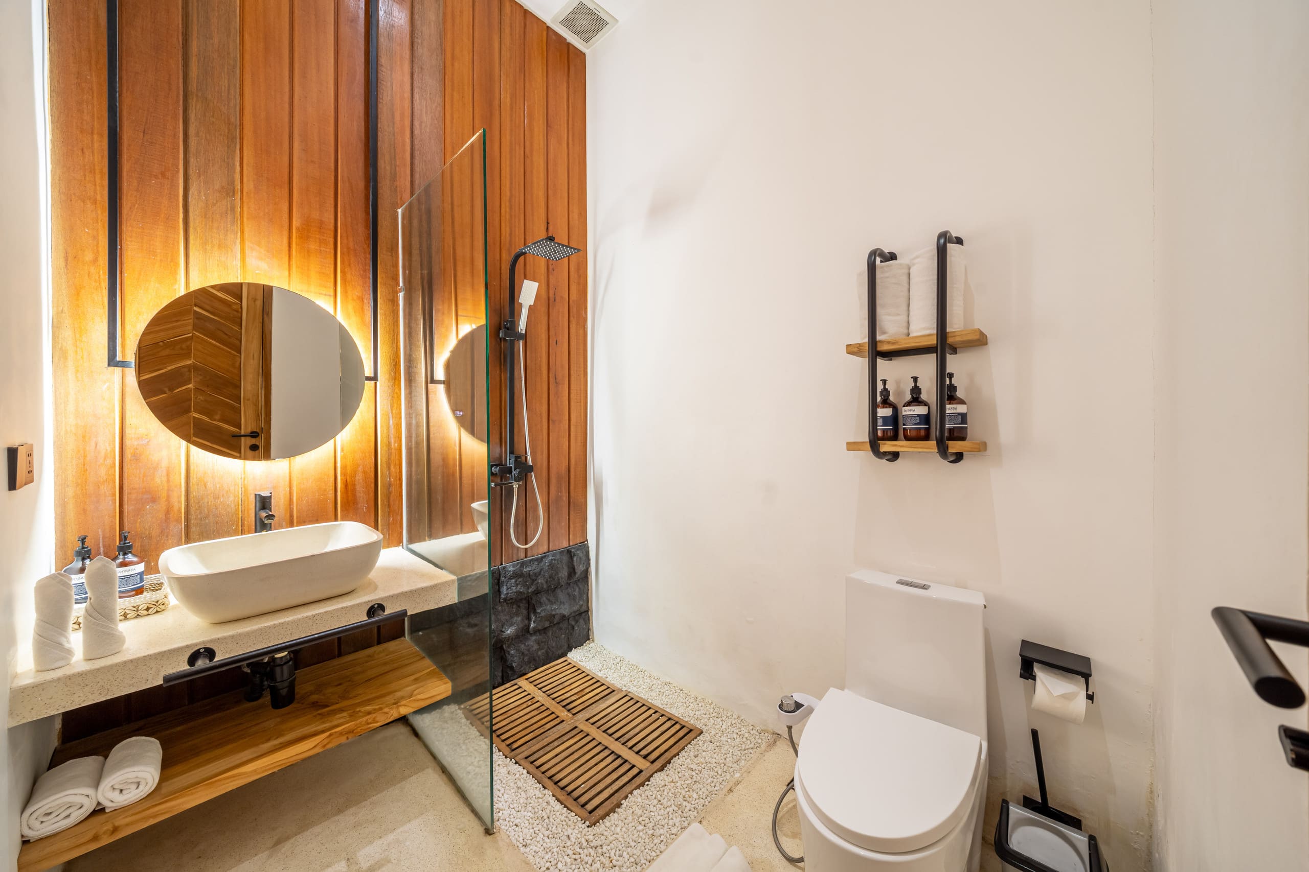 Huge Tropical 3BR in Serene Ubud w Pool & Lounge 29
