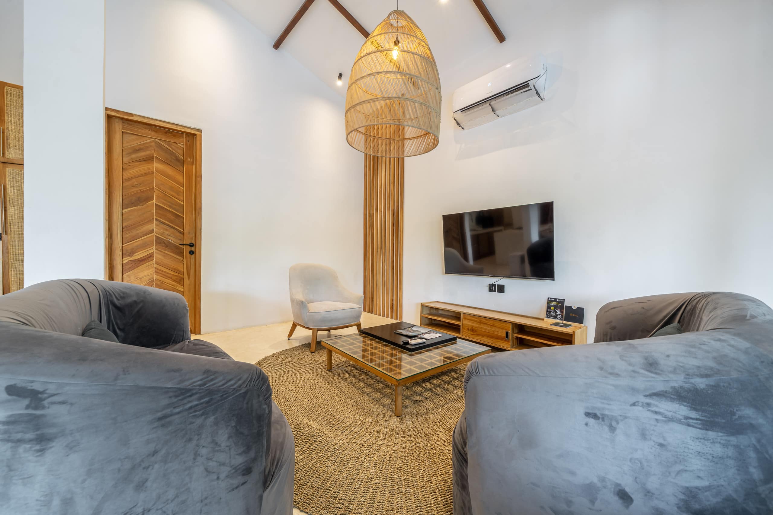 Huge Tropical 3BR in Serene Ubud w Pool & Lounge 9